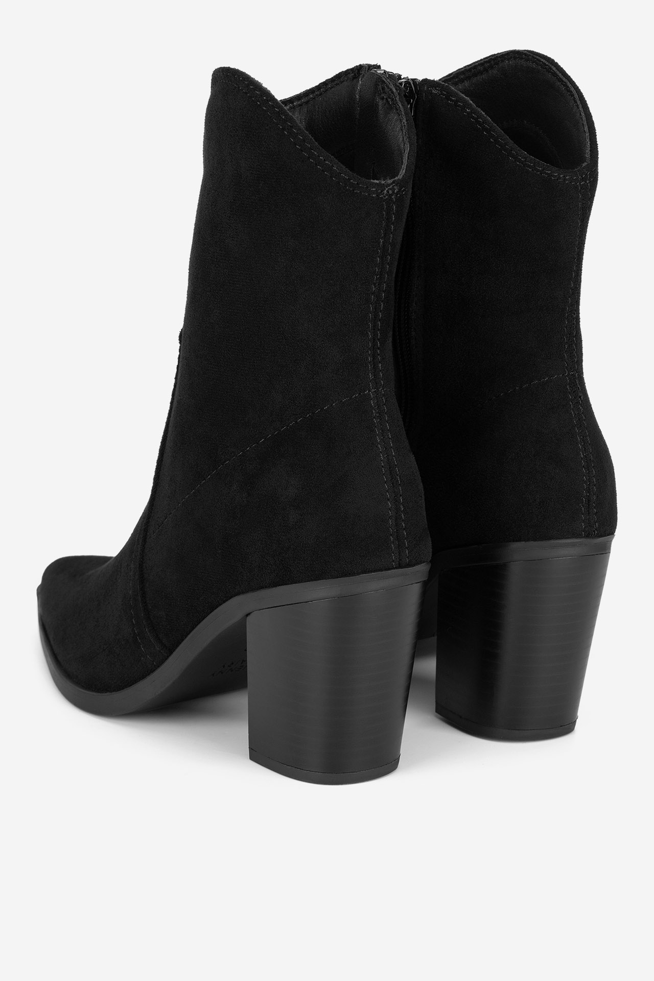 Kotníková obuv ČERNÁ