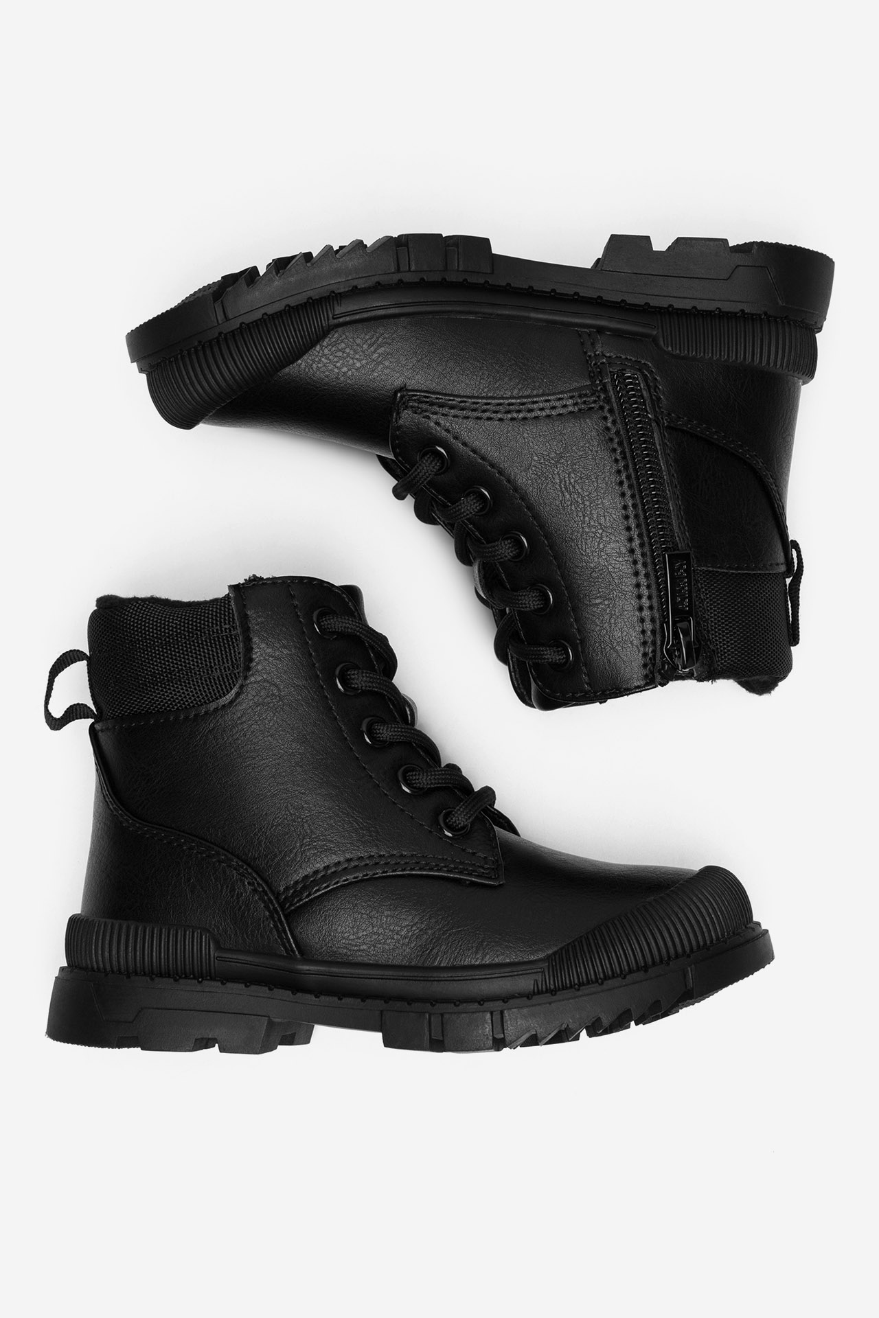 Gležnjarji z vezalkami Črna