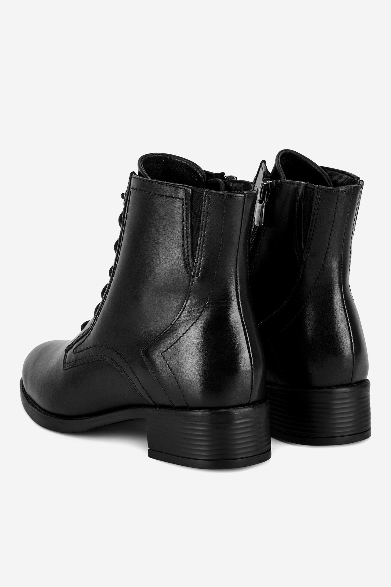 Šnurovacie topánky Čierna