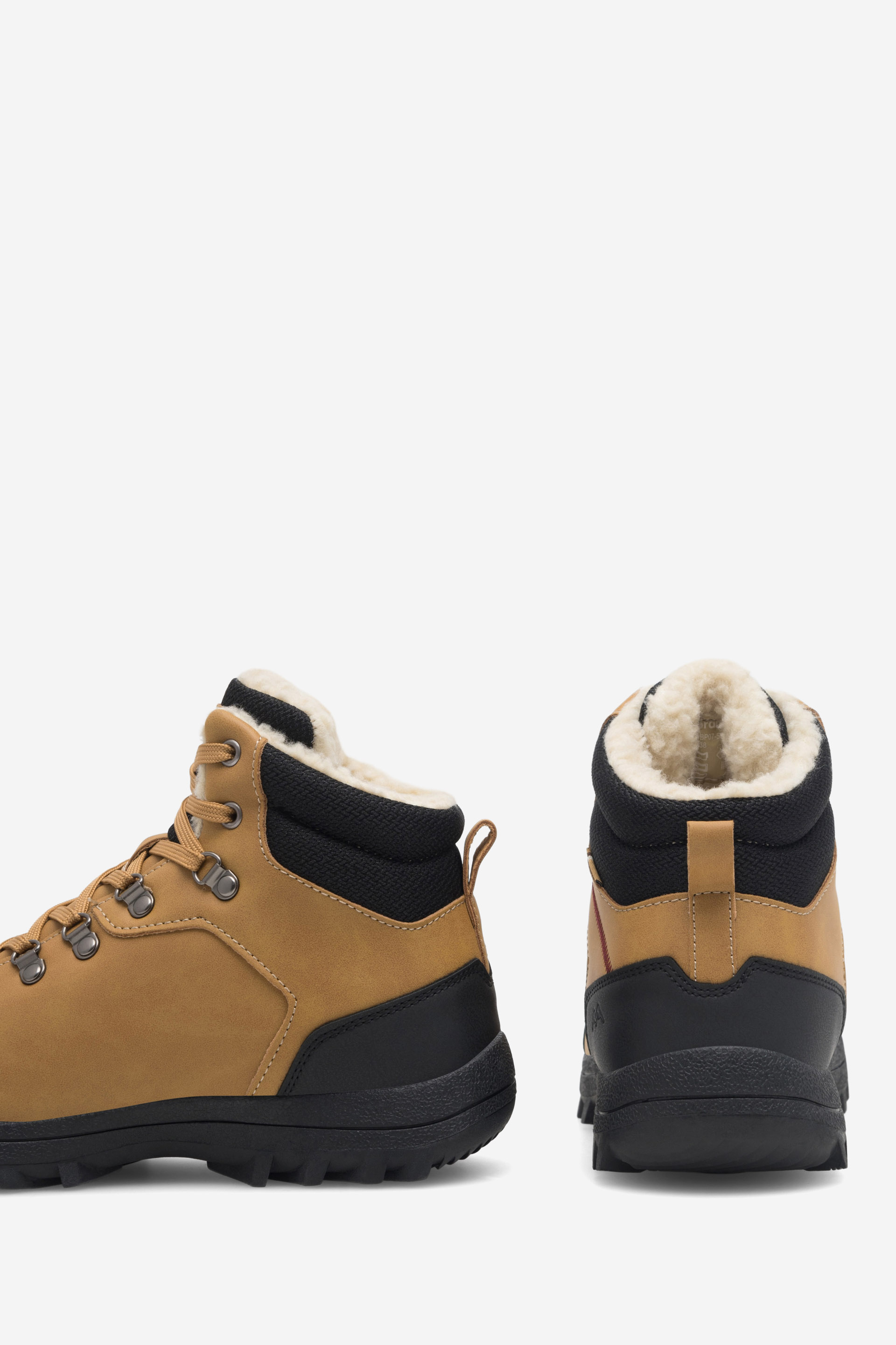 Šněrovací vyšší obuv CAMEL