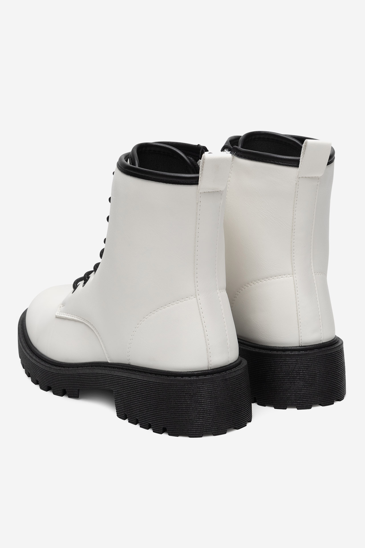 Šněrovací vyšší obuv BÍLÁ