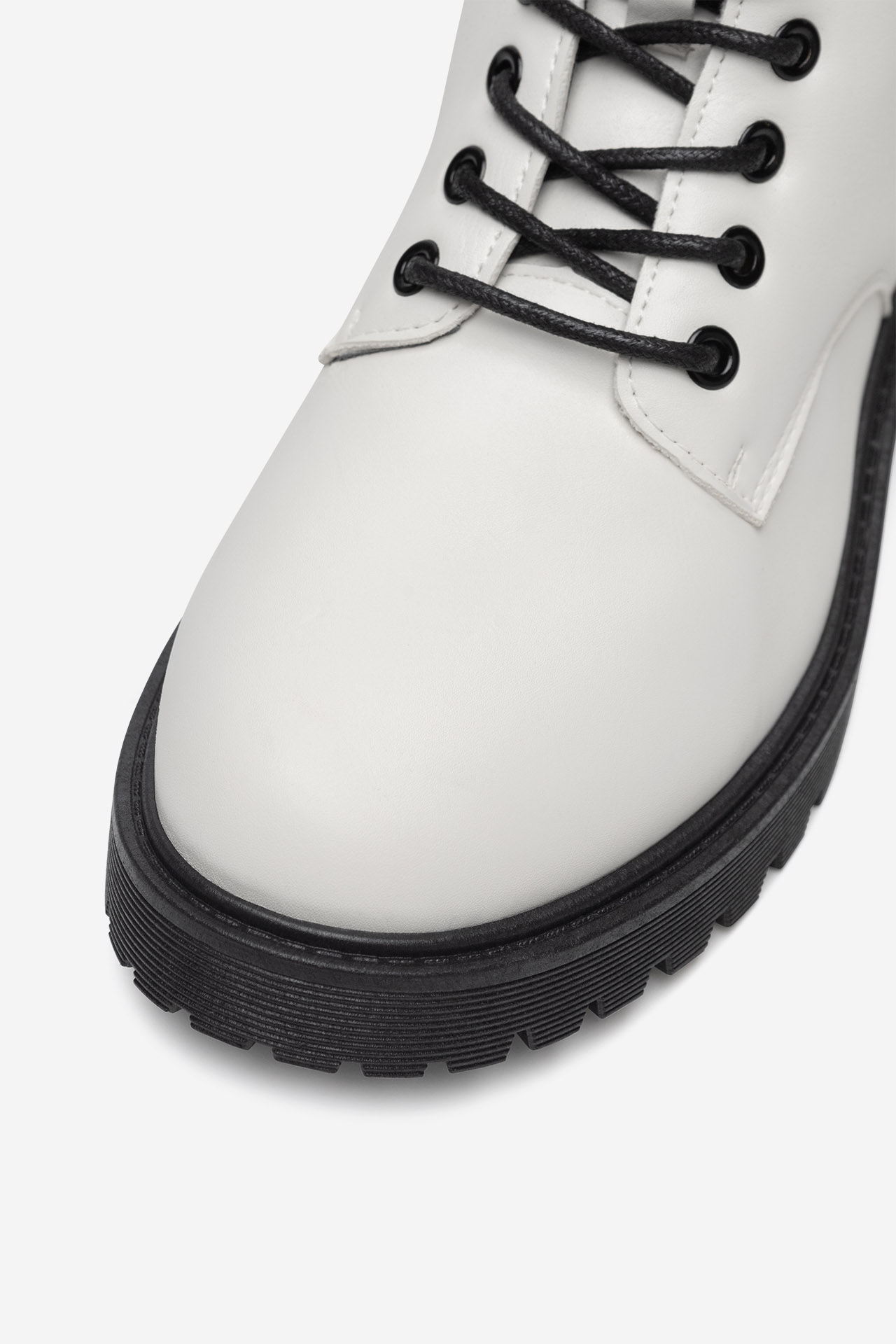 Šněrovací vyšší obuv BÍLÁ