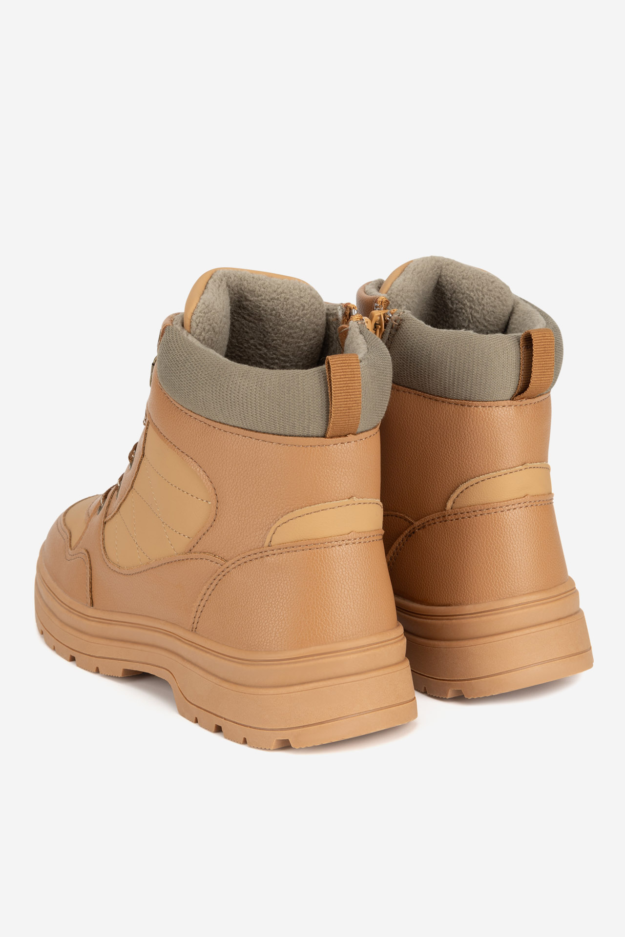 Gležnjarji z vezalkami Buff