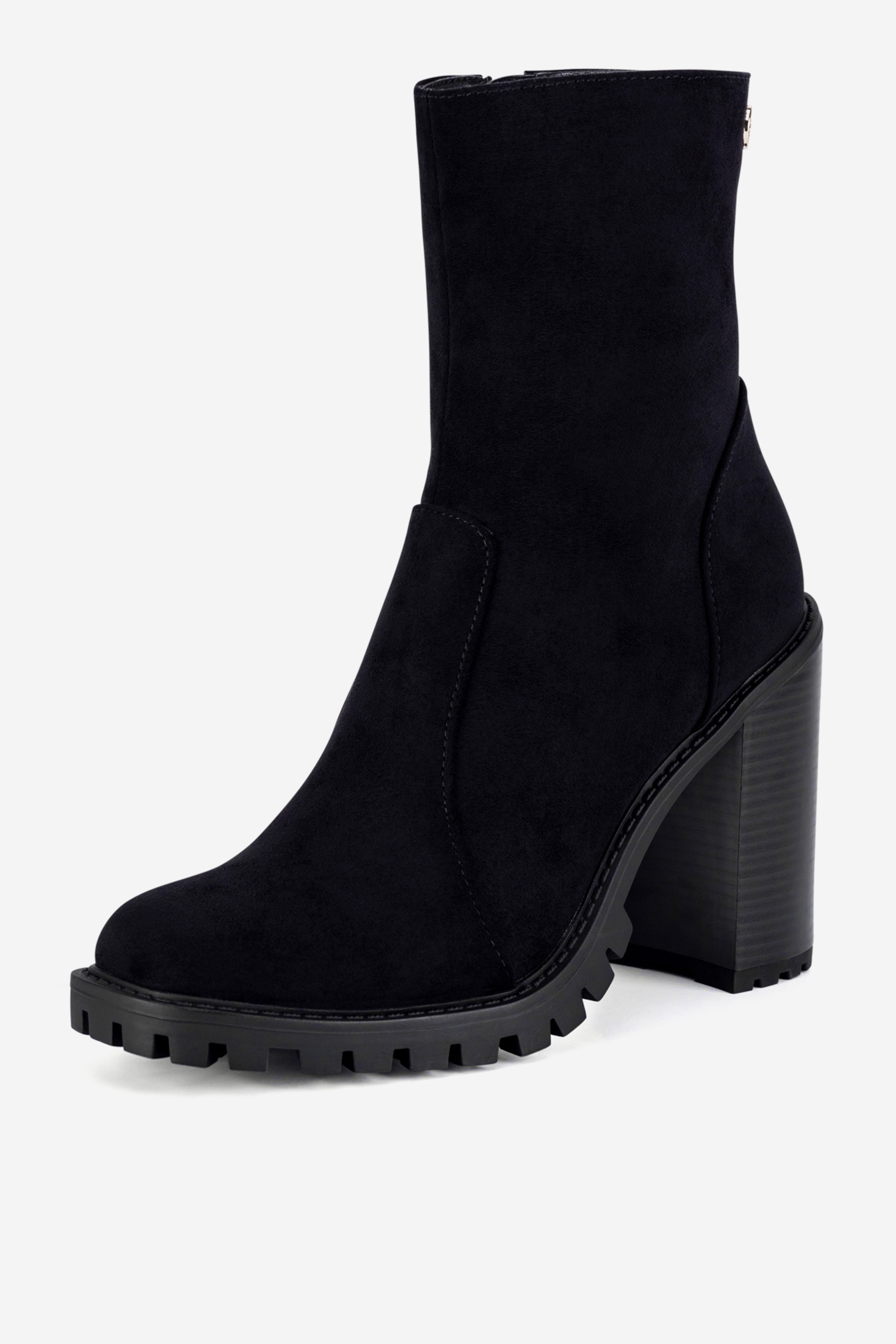 Kotníková obuv ČERNÁ