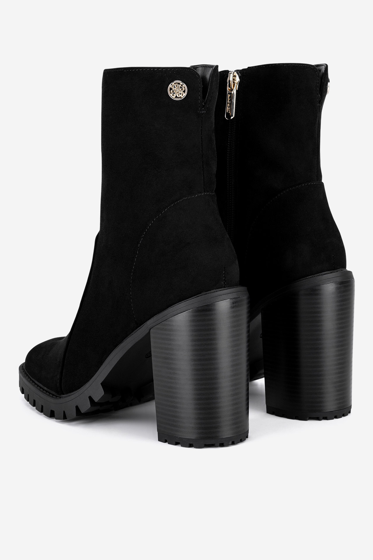 Kotníková obuv ČERNÁ