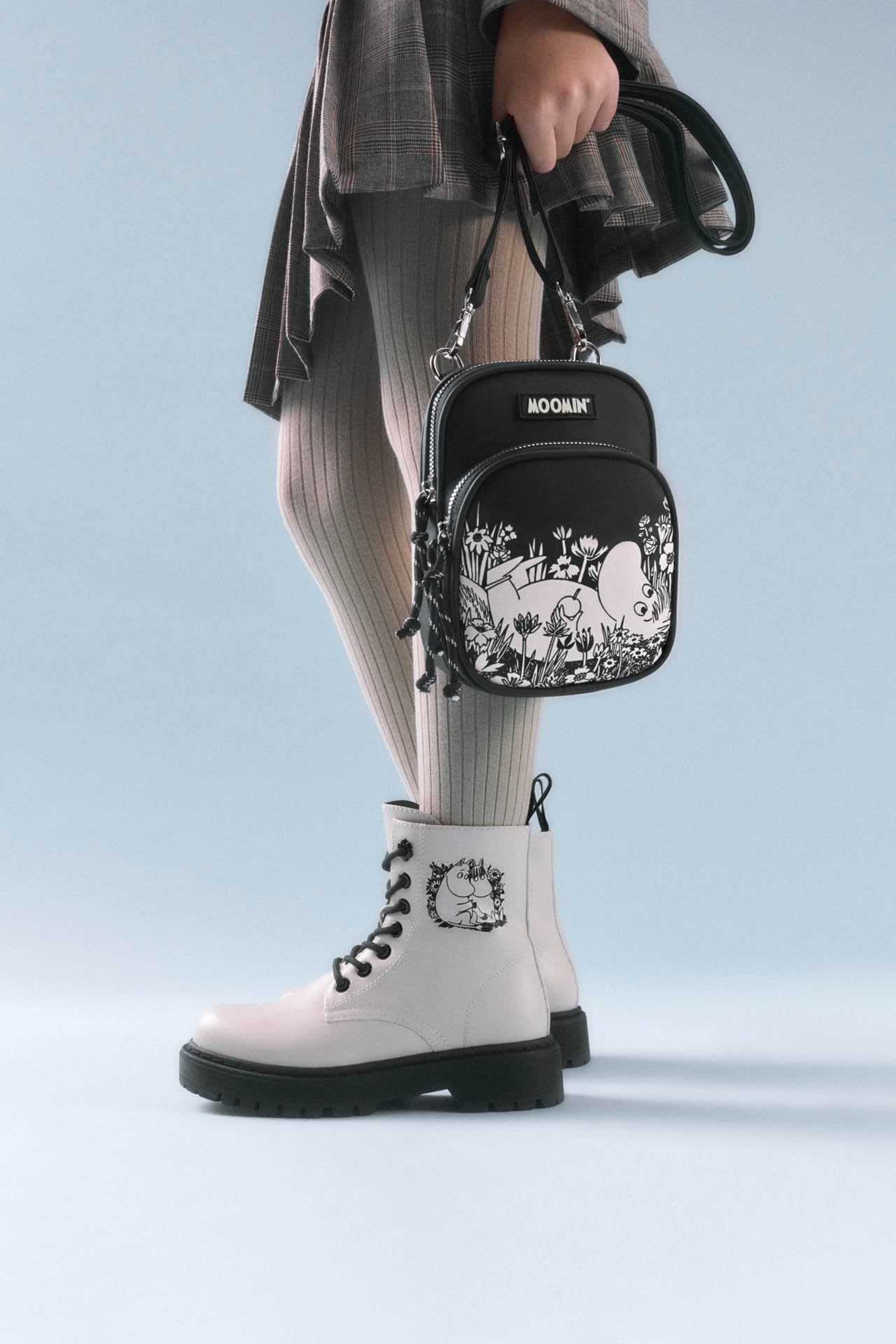 Šněrovací vyšší obuv BÉŽOVÁ