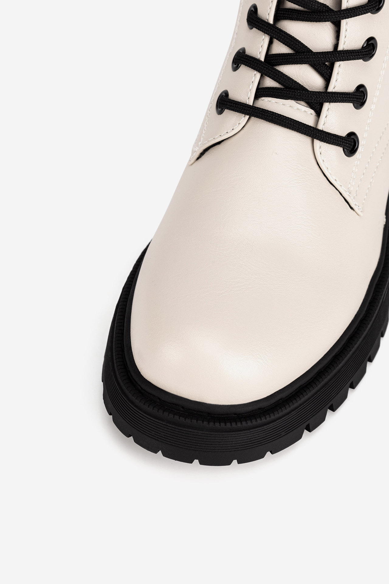 Šněrovací vyšší obuv BÉŽOVÁ