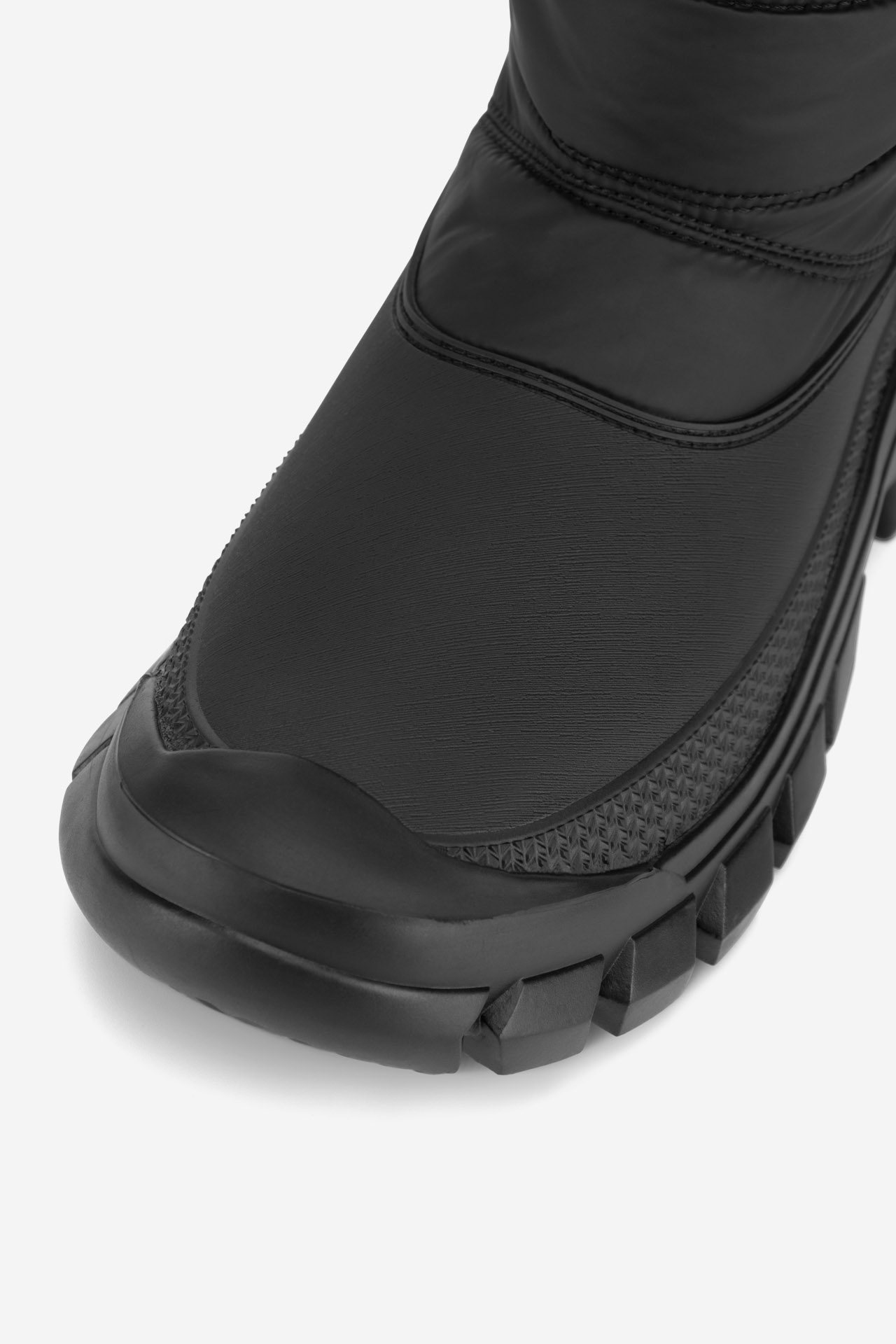 Šněrovací vyšší obuv ČERNÁ