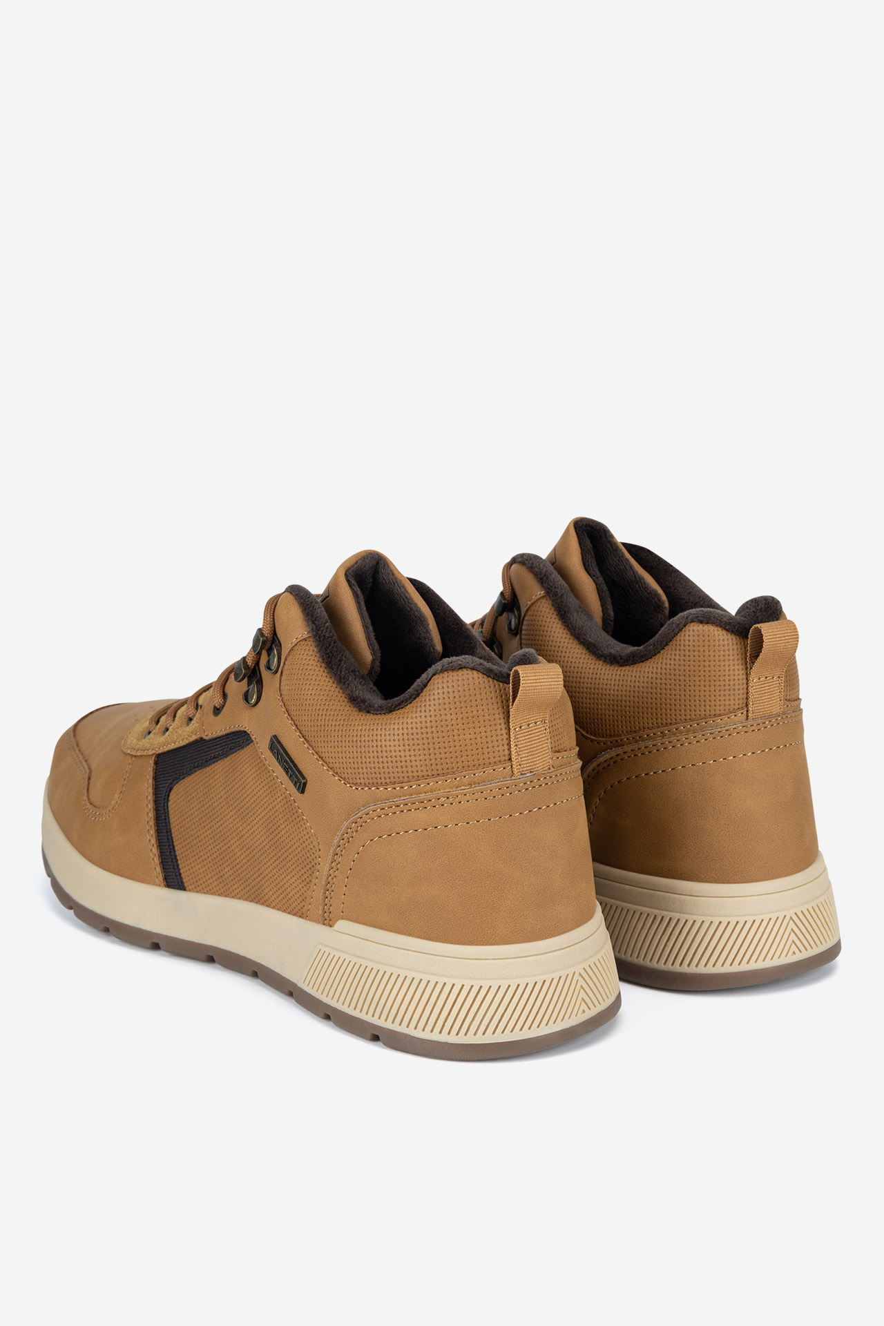 Šněrovací vyšší obuv CAMEL