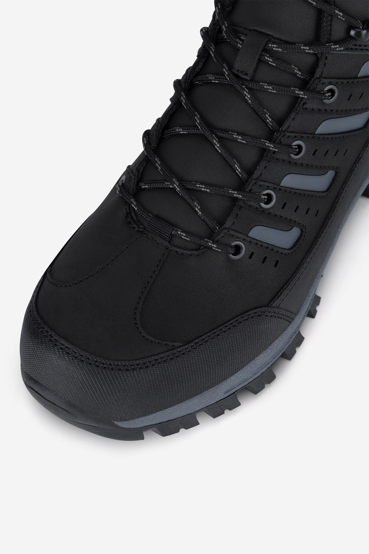 Trekking čevlji Črna