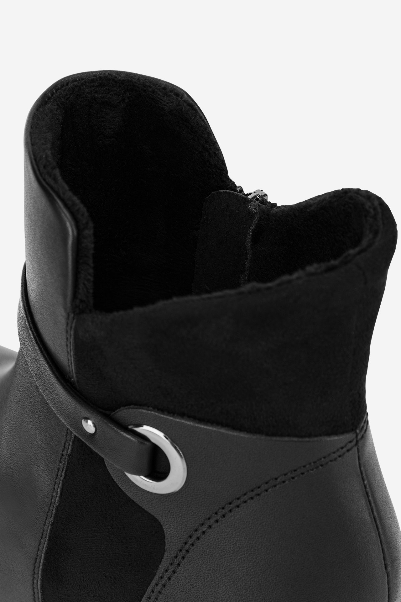 Kotníková obuv ČERNÁ