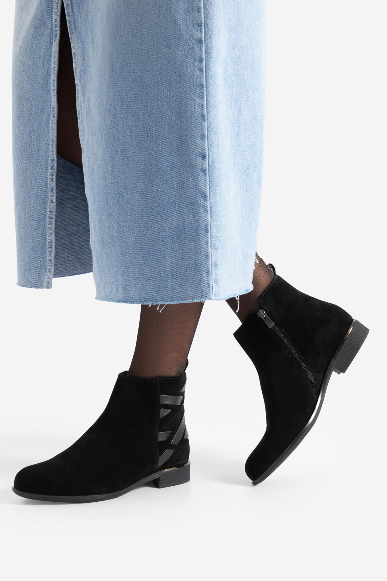 Kotníková obuv ČERNÁ