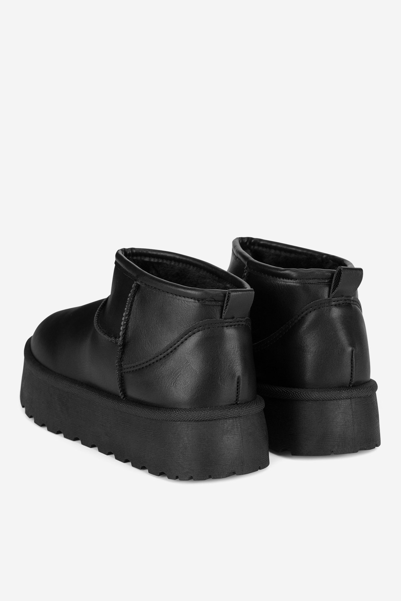 Kotníková obuv ČERNÁ