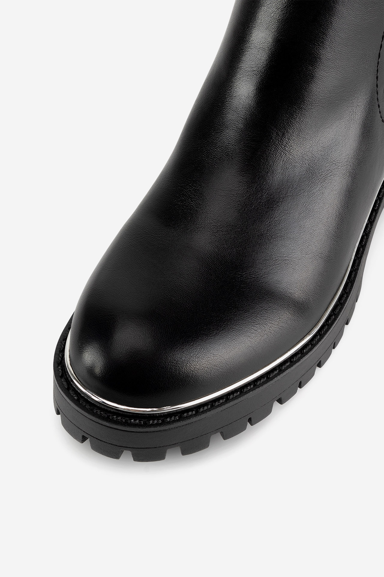 Gležnjarji chelsea Črna