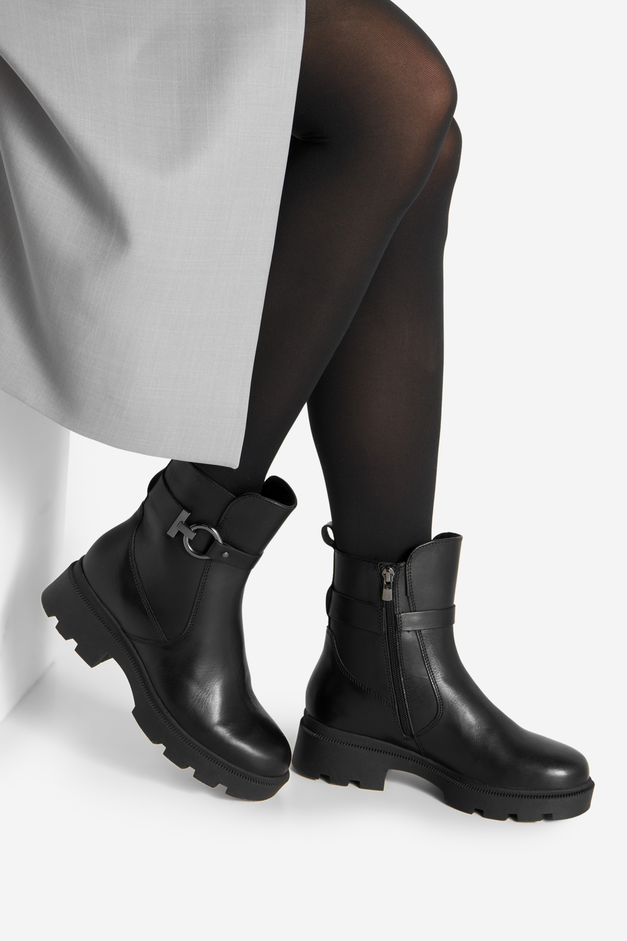 Členková obuv Čierna