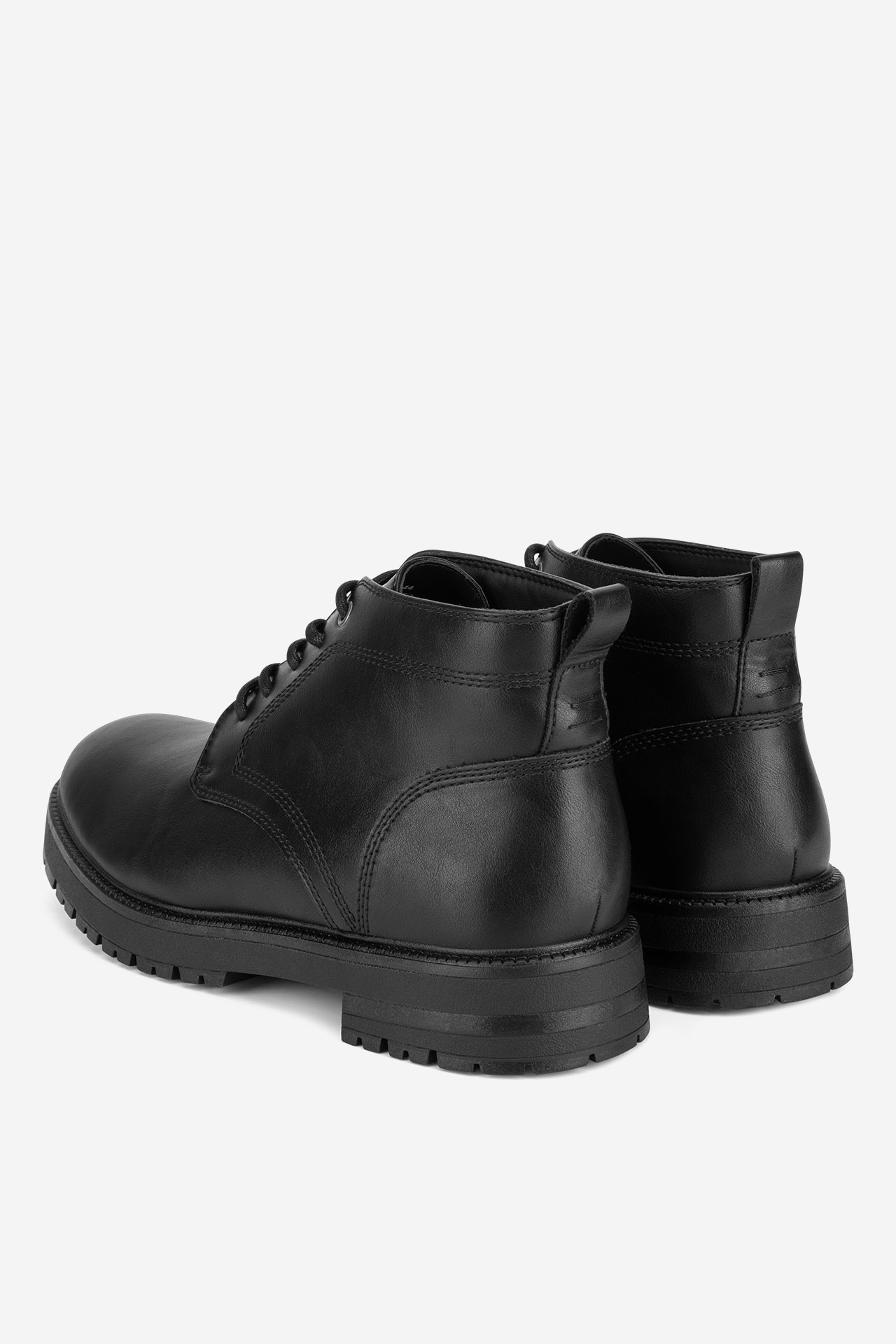 Šněrovací vyšší obuv ČERNÁ