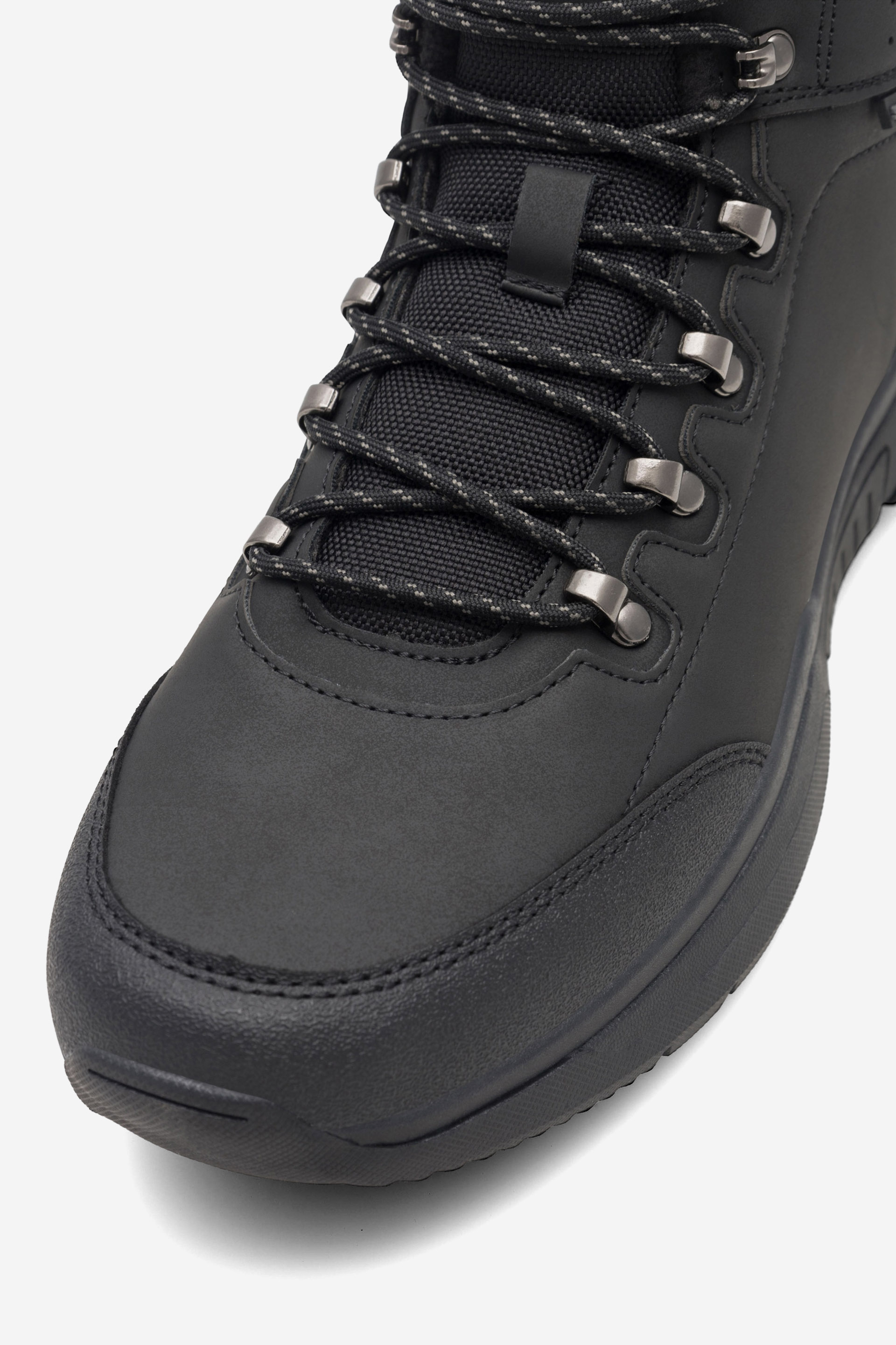 Trekking čevlji Črna