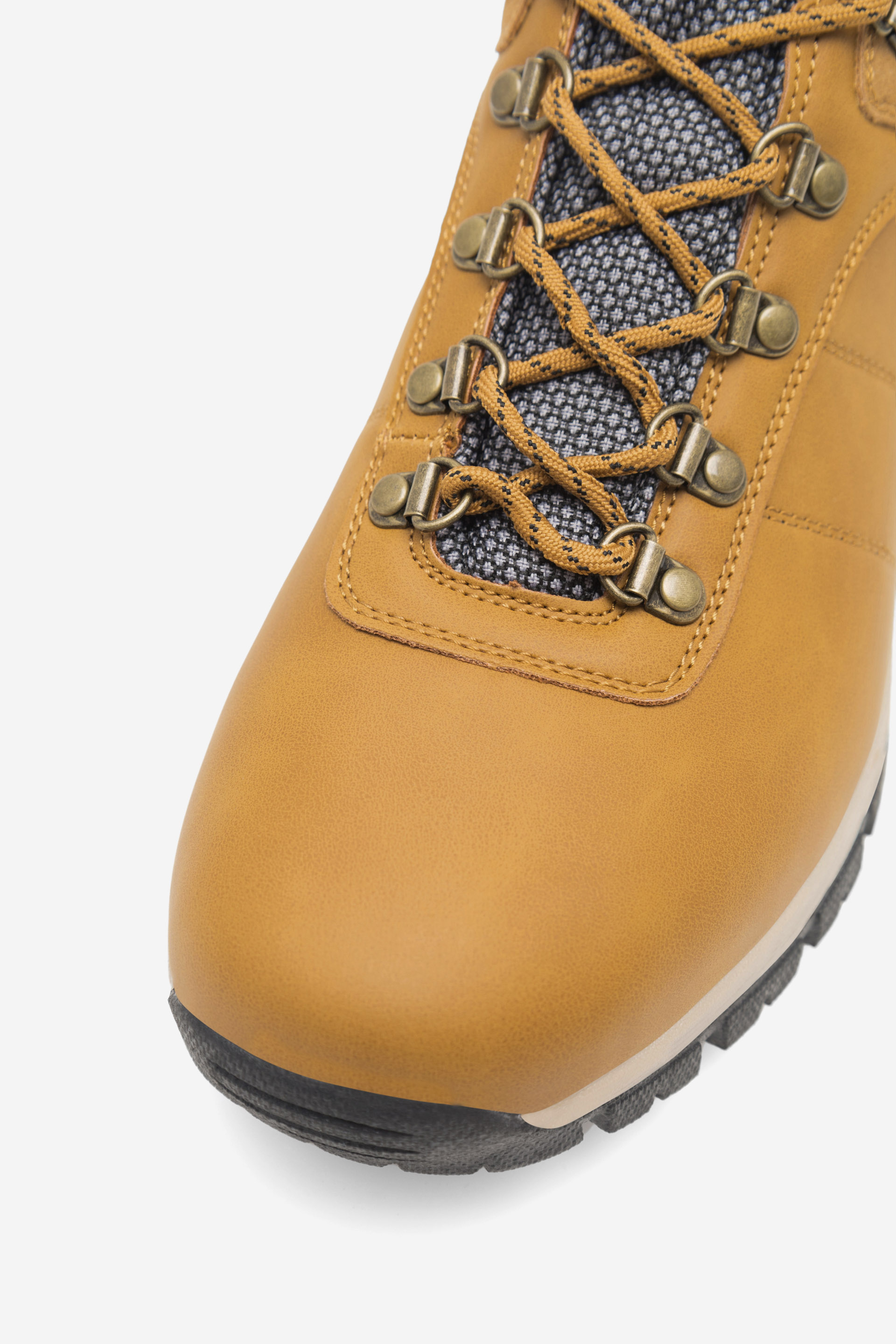 Trekking čevlji Buff