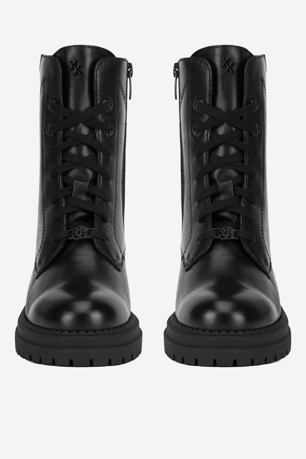 Šnurovacie topánky Čierna