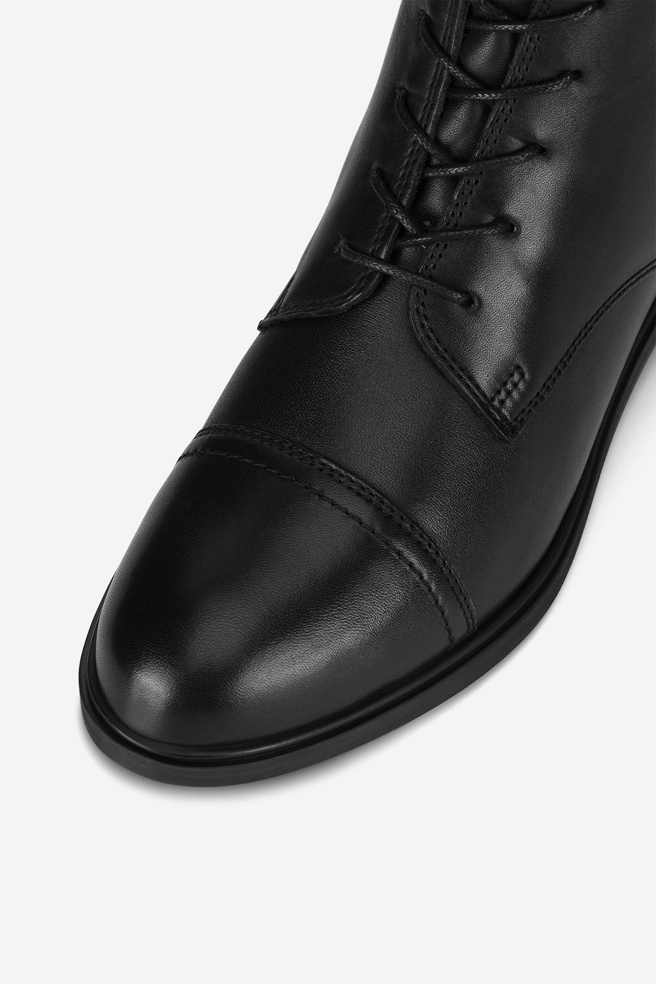 Šnurovacie topánky Čierna