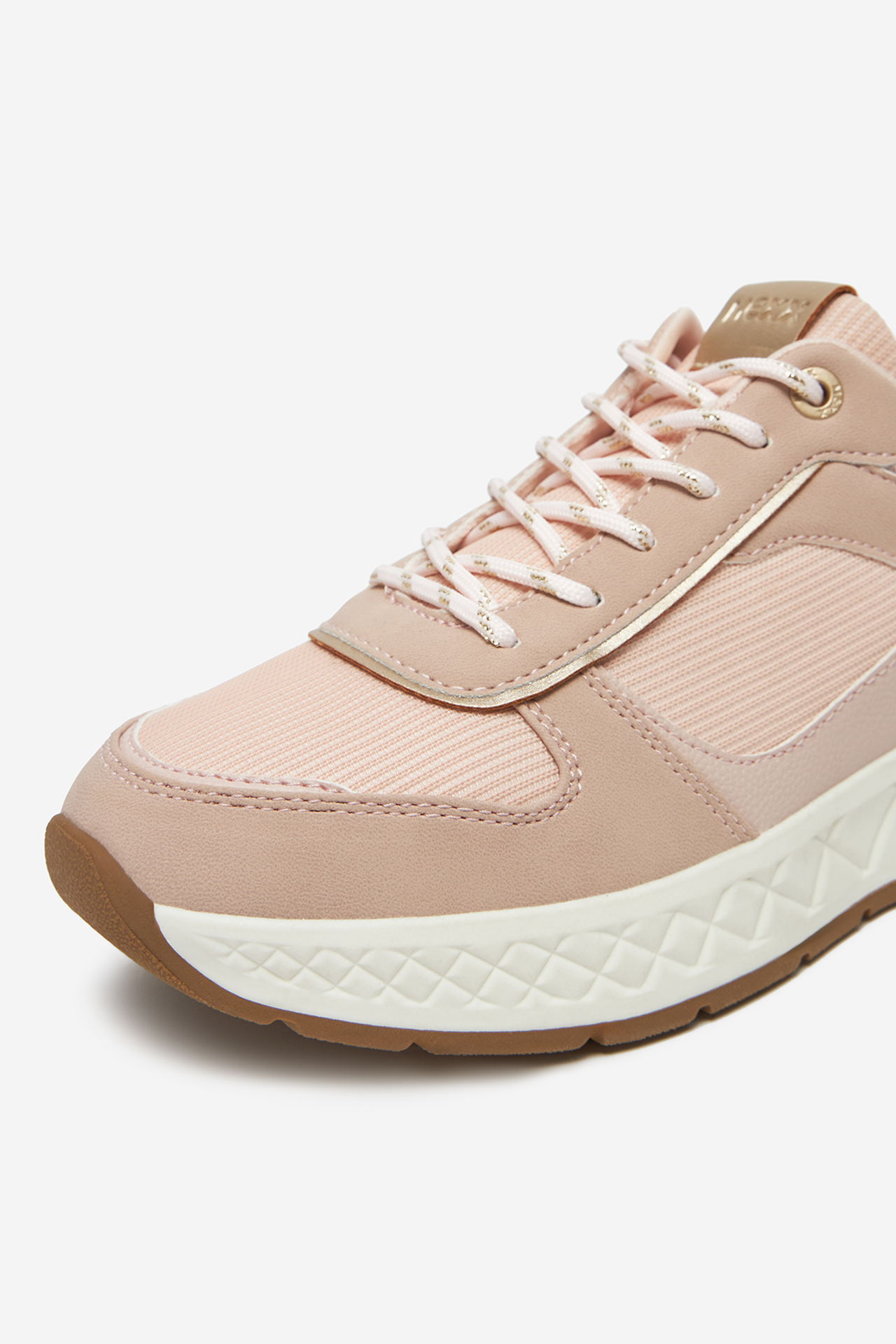 Sneakersy na koturnie