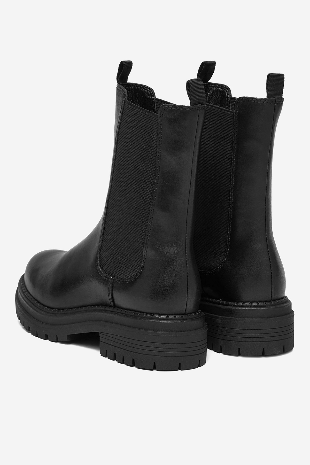 Gležnjarji chelsea Črna