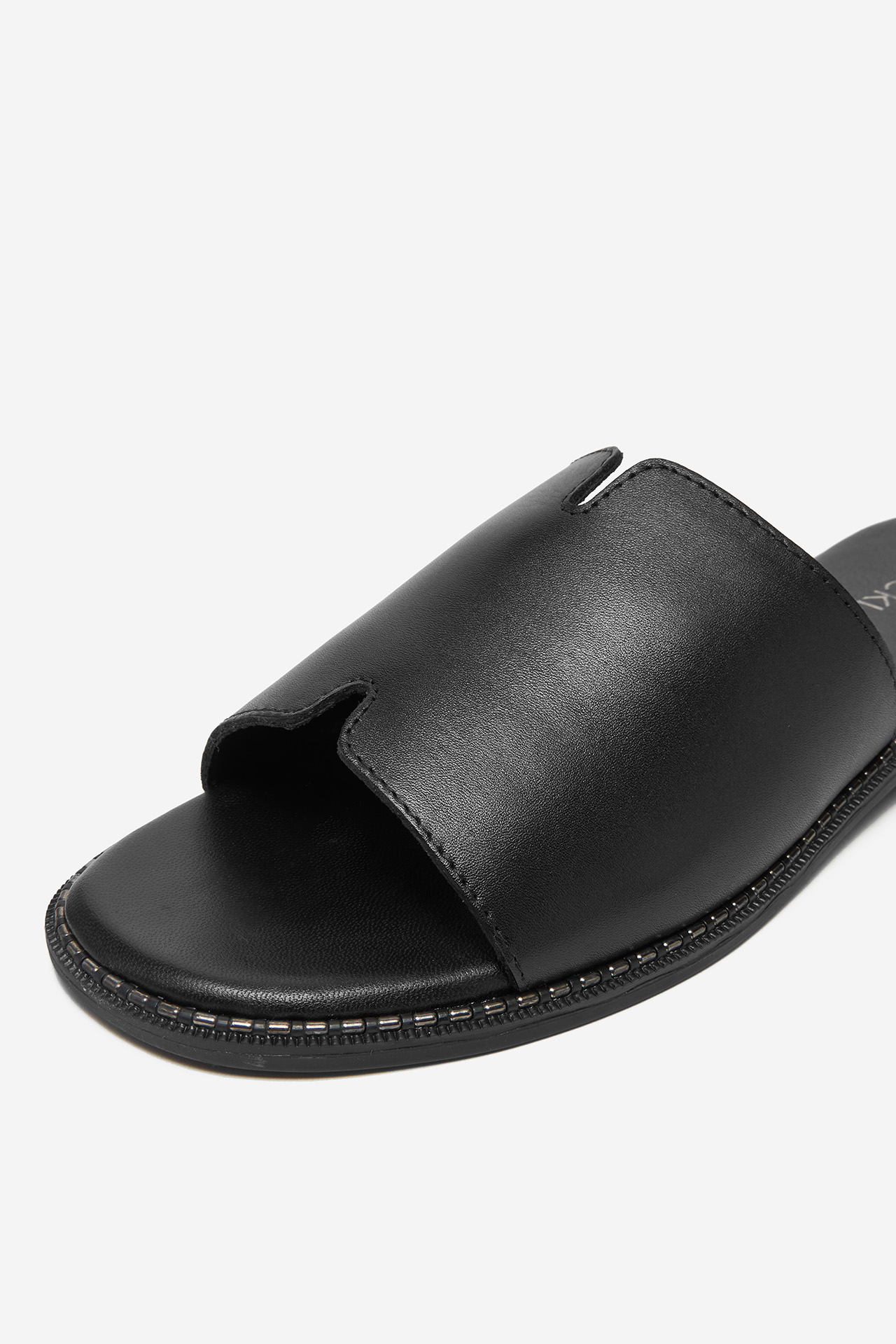 Papuci Negru