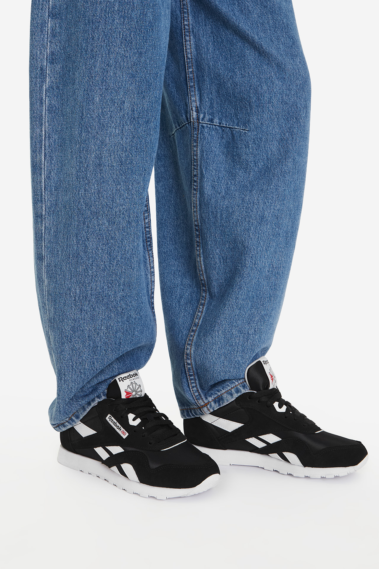 Sneakersy Černá