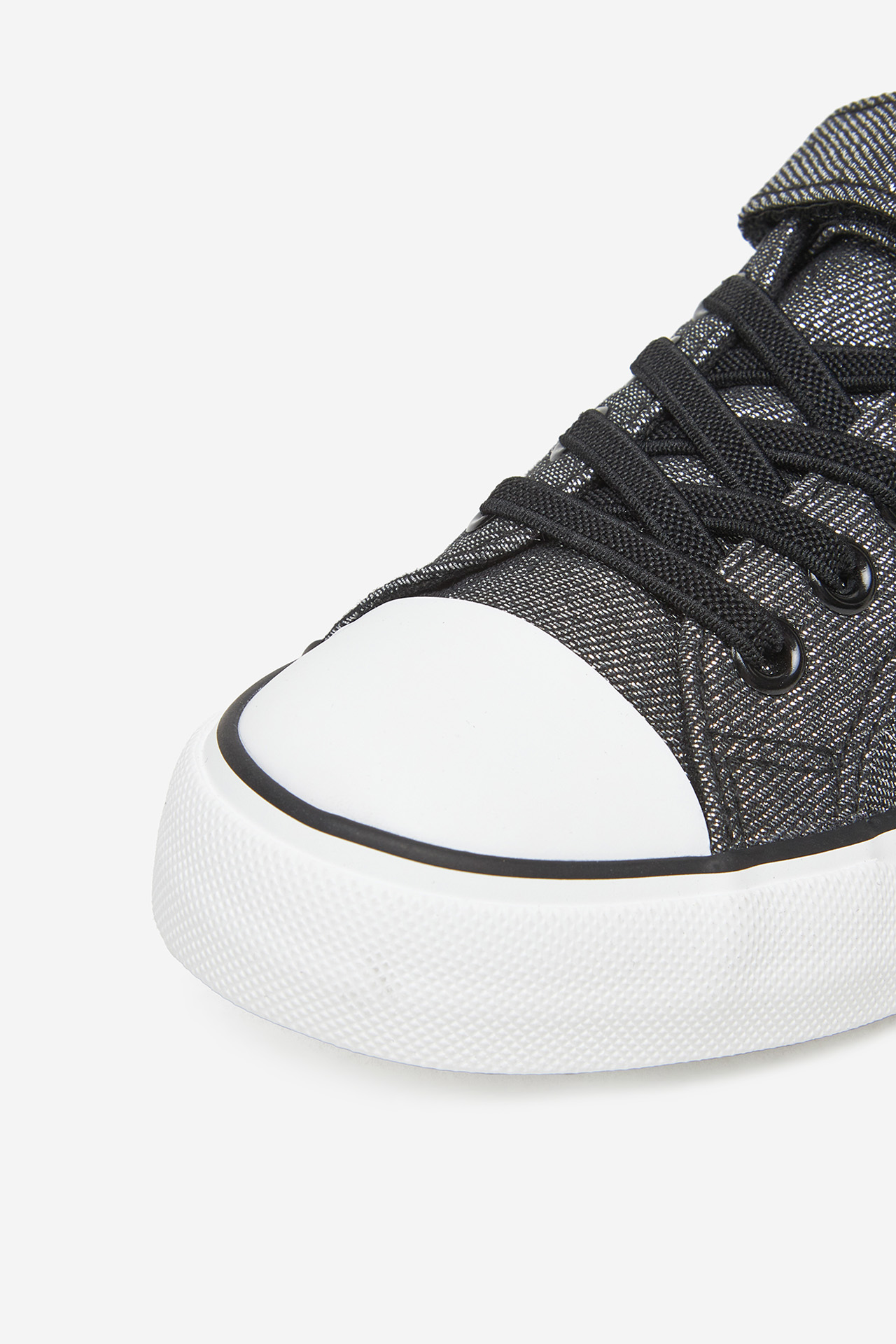 Platnene superge Črna