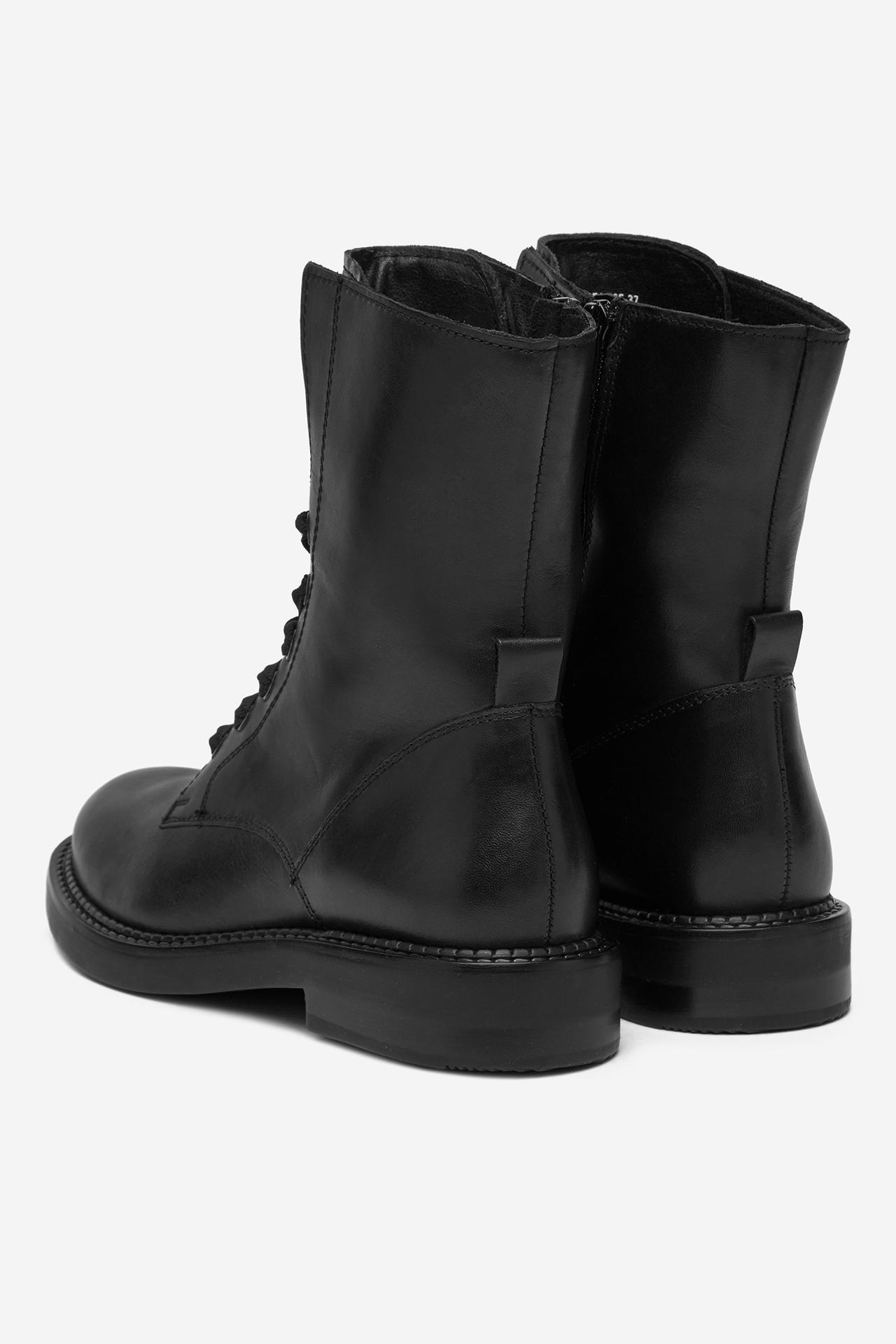 Šnurovacie topánky Čierna