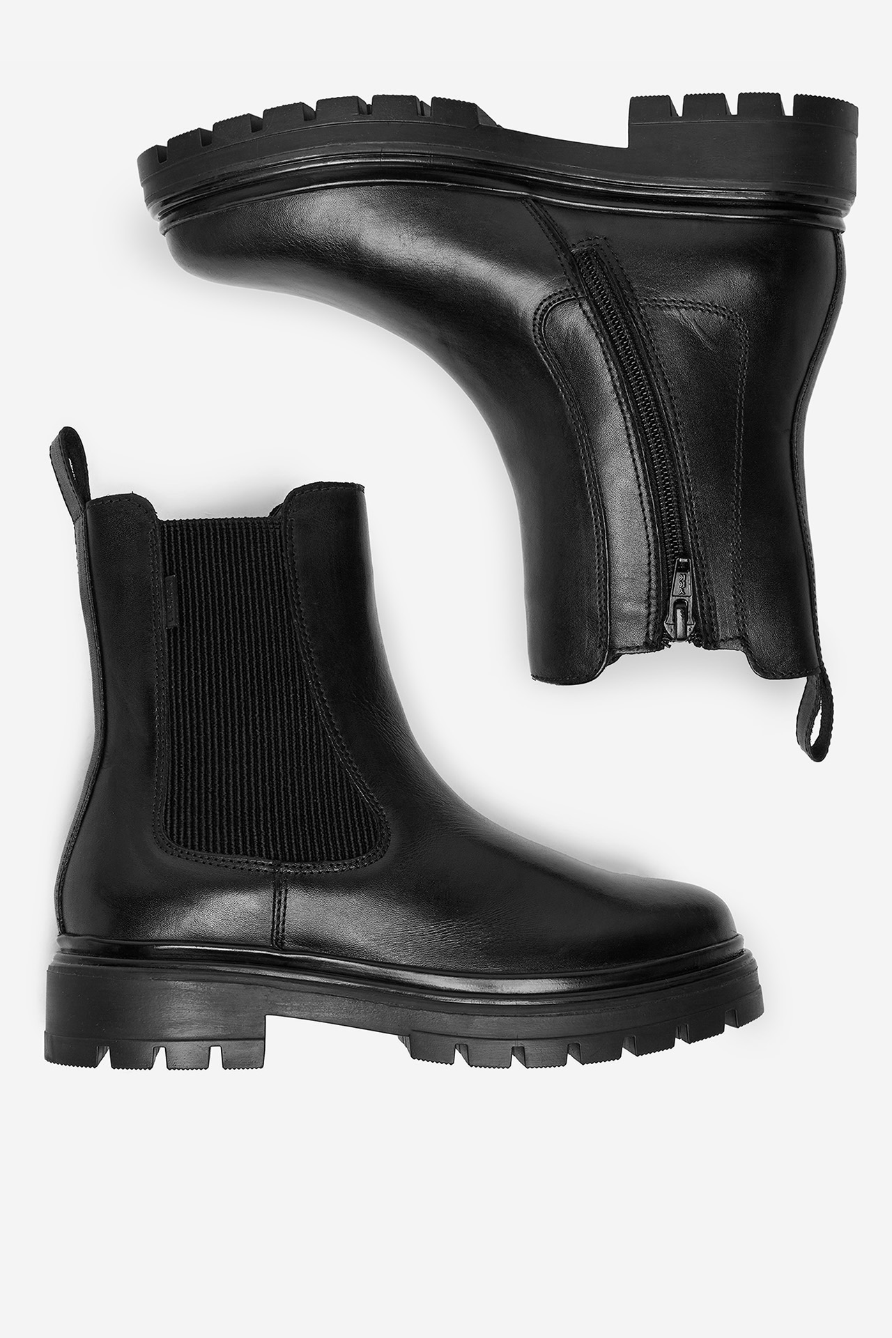 Gležnjarji chelsea Črna