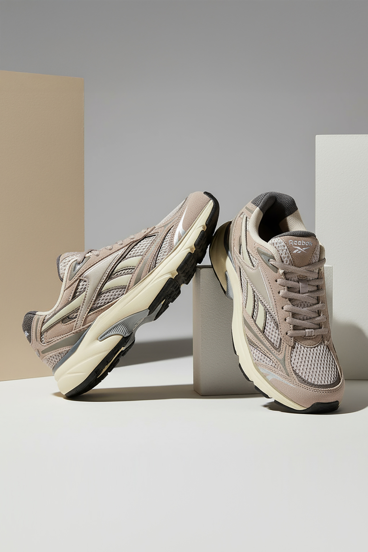 Sneakersy Tmavě béžová