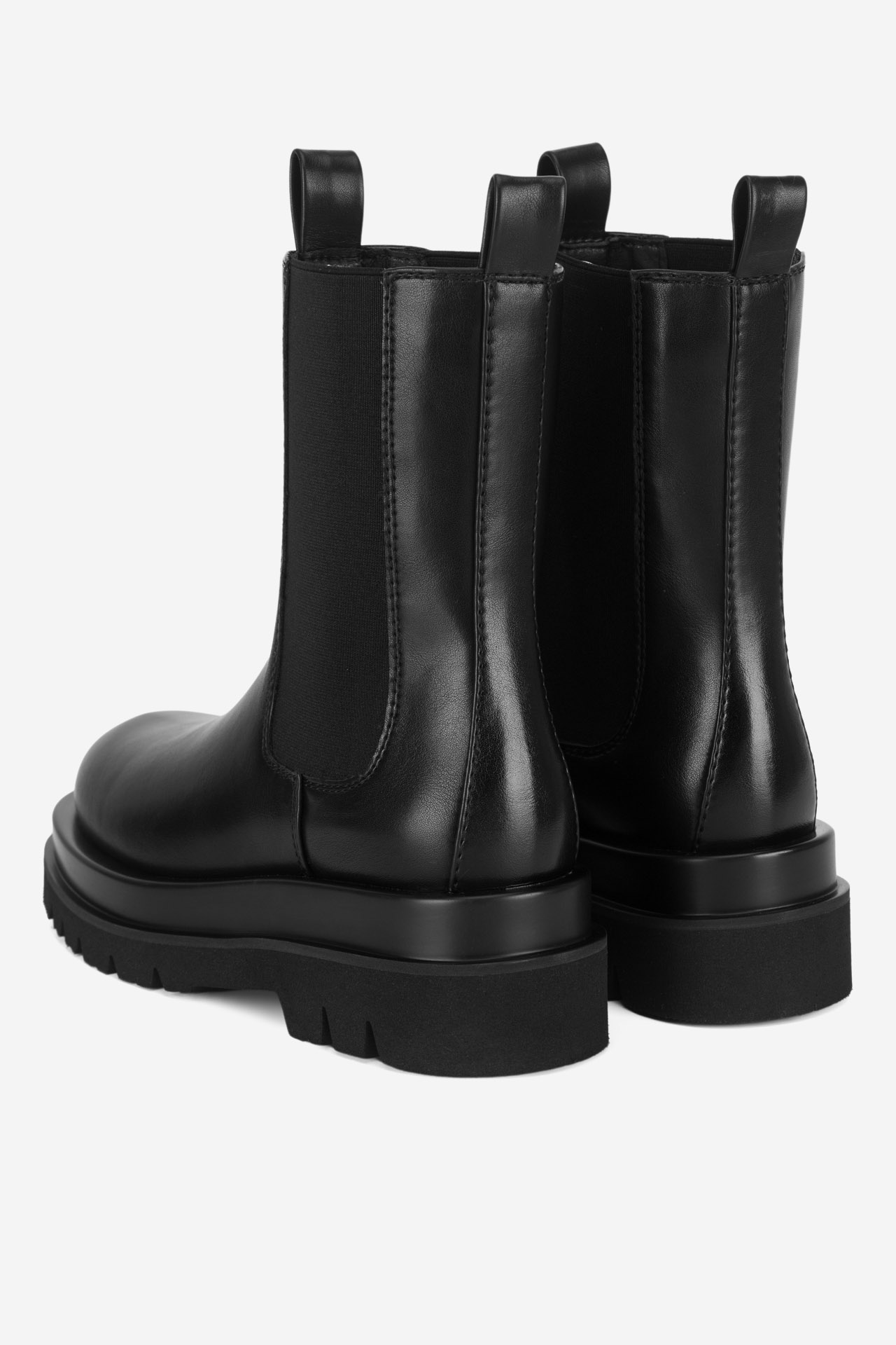 Kotníková obuv s elastickým prvkem Černá