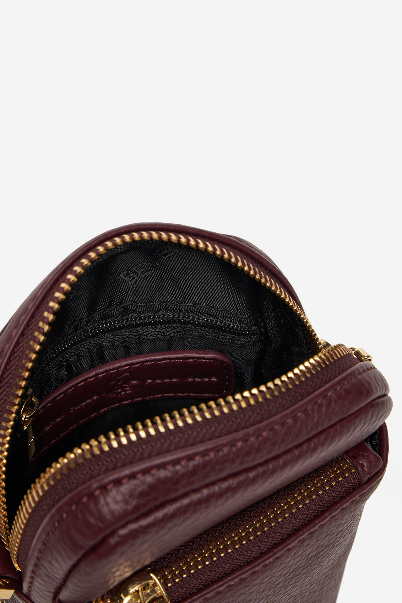 Mała torebka na telefon