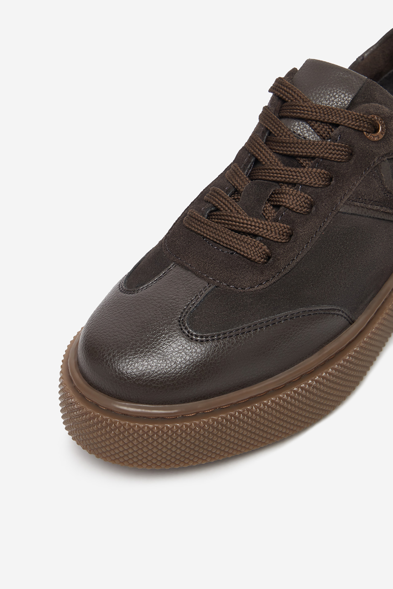 Sneakersy Tmavě hnědá