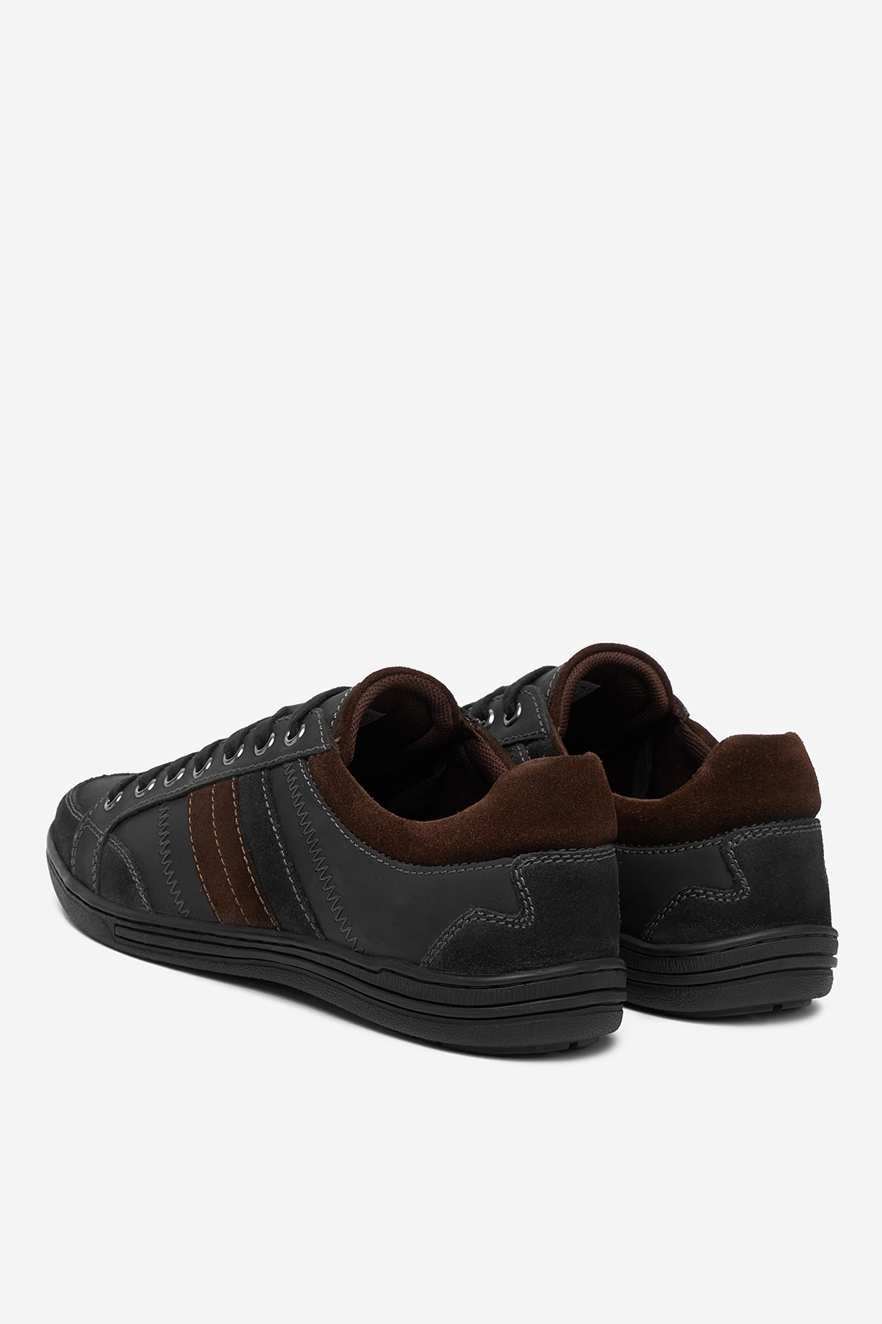 Sneakersy Tmavomodrá