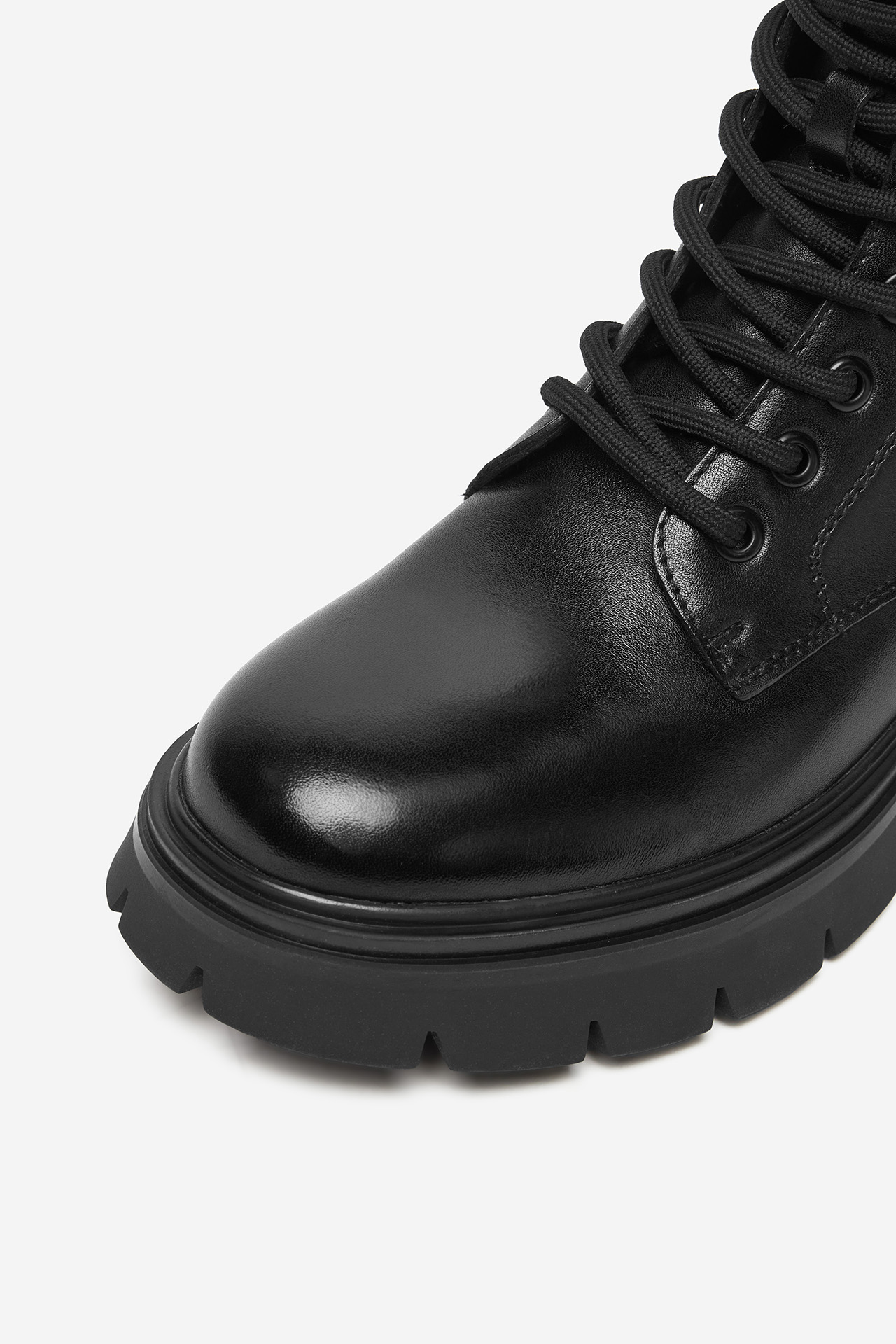 Kotníková obuv Černá