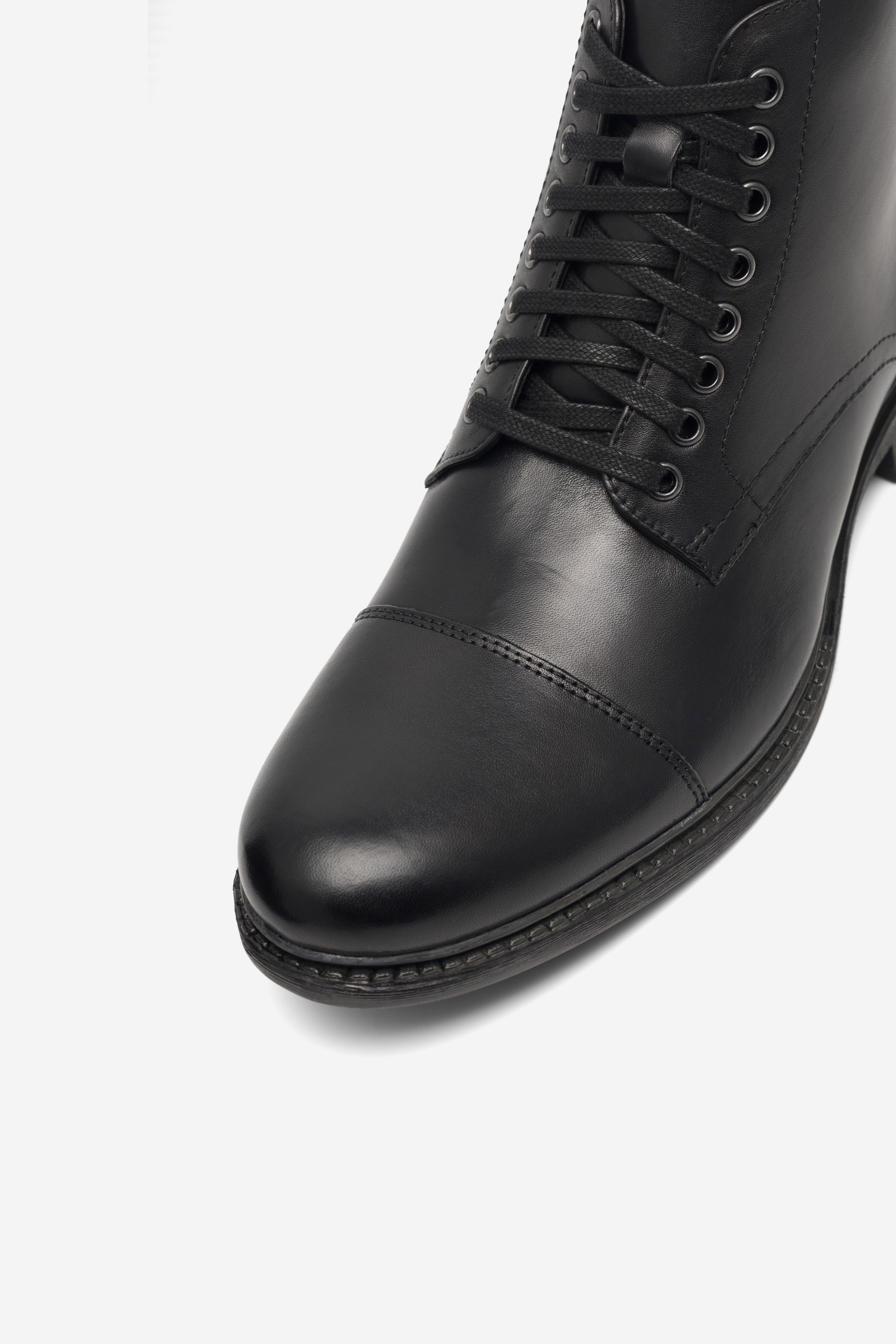 Kotníková obuv Černá