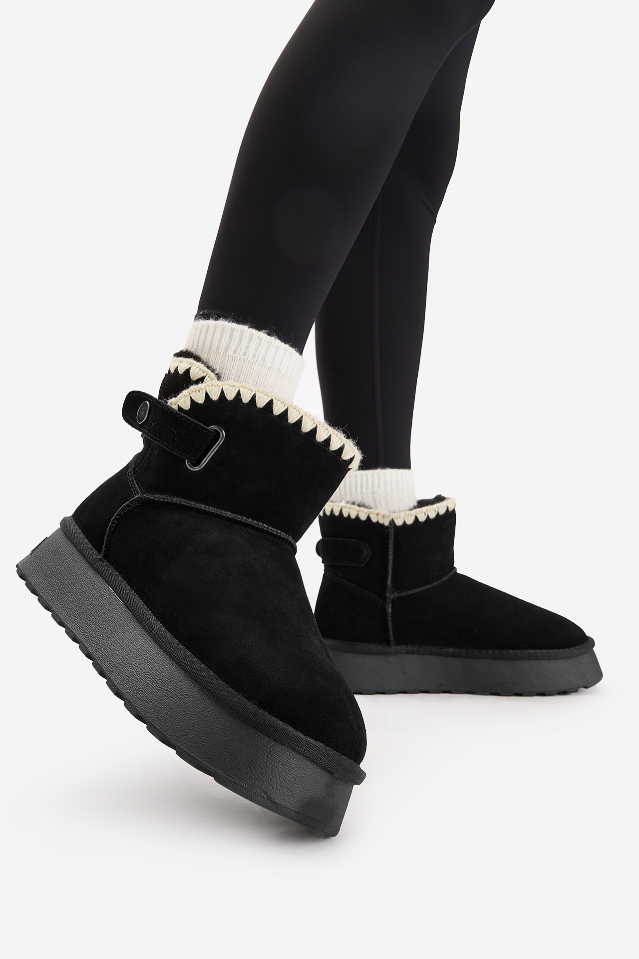 Škornji za sneg Črna