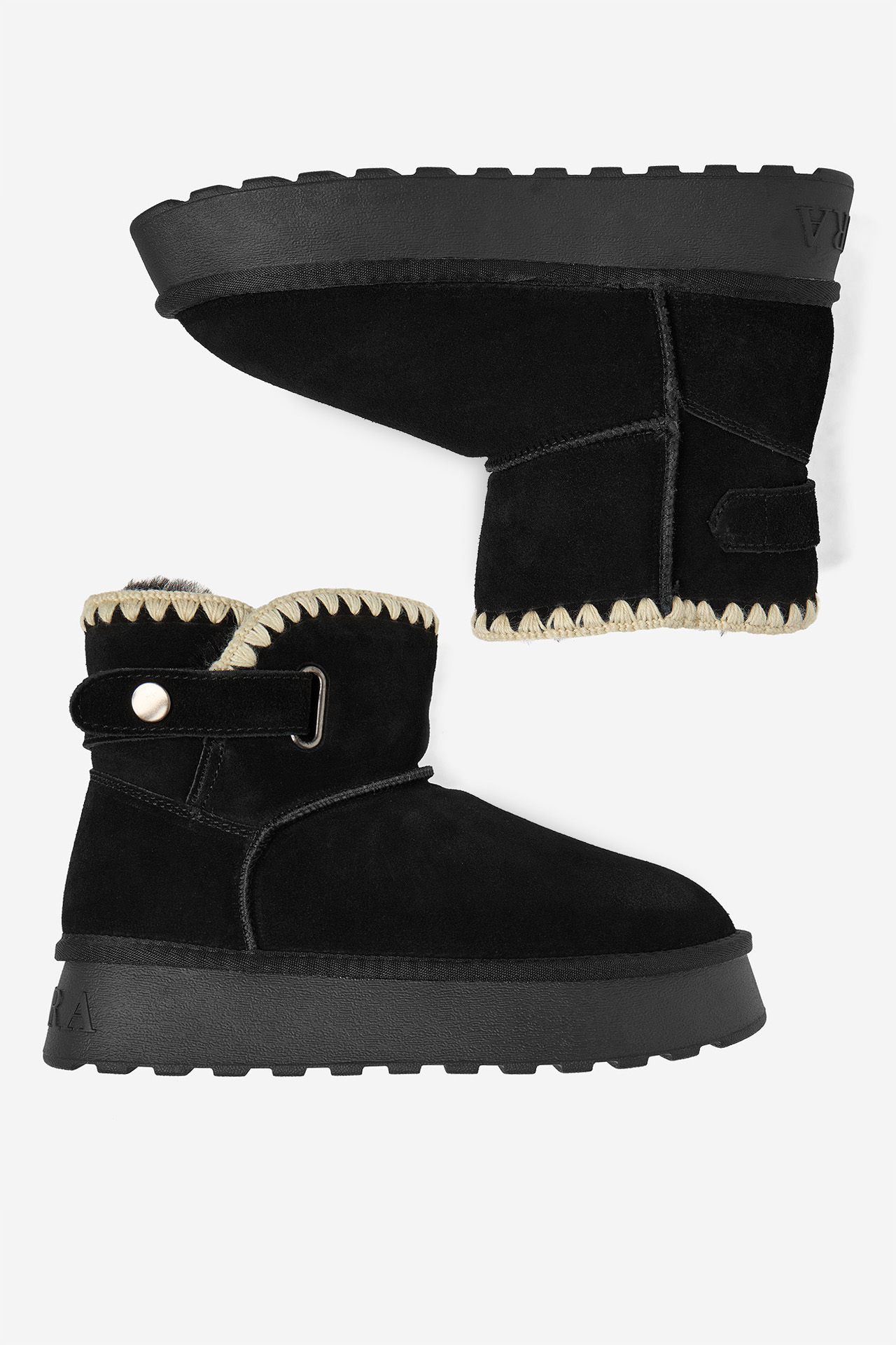 Škornji za sneg Črna