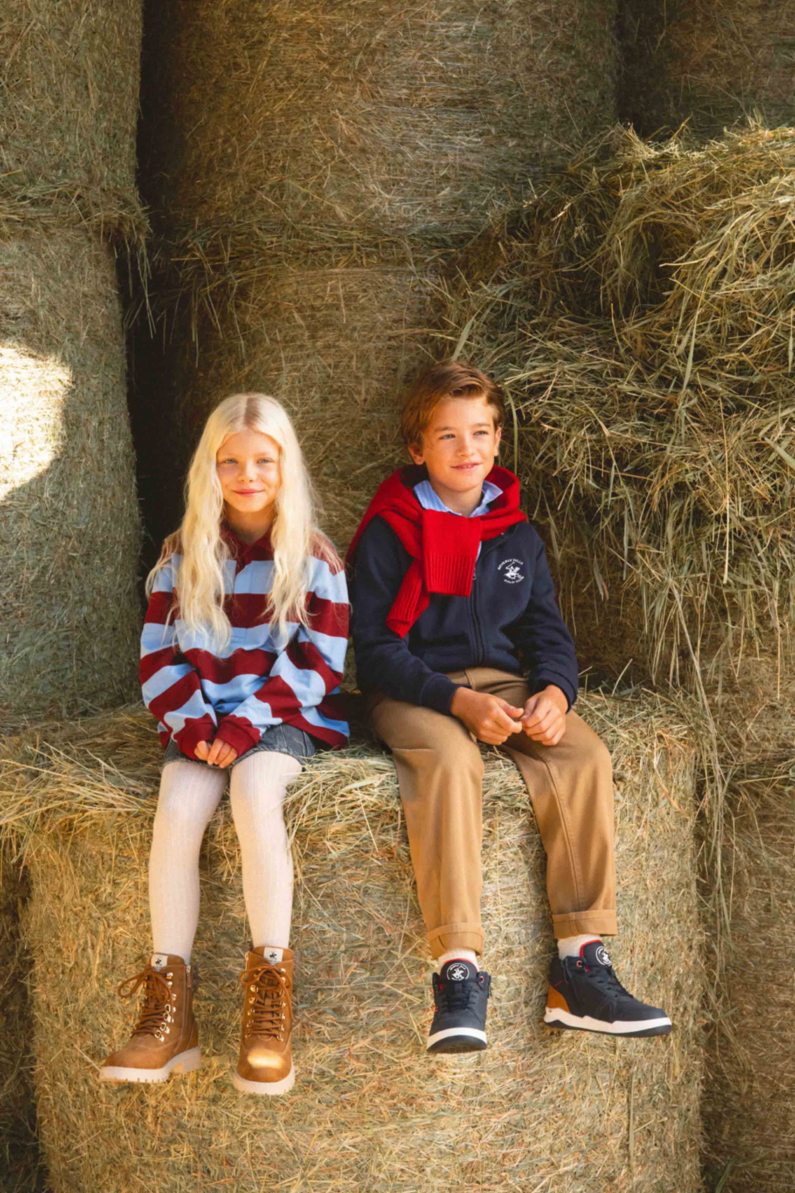 Sneakersy Tmavomodrá