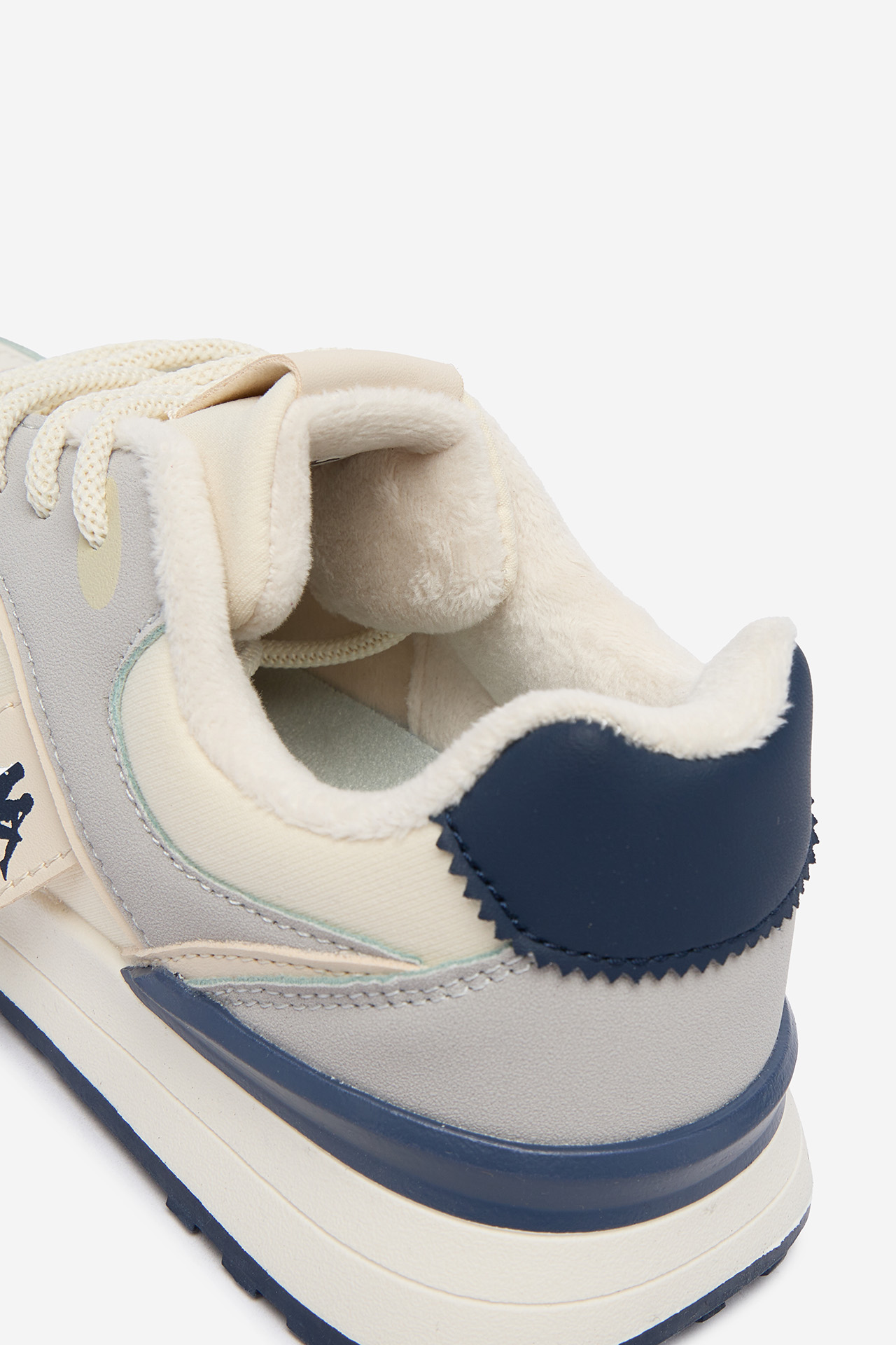 Sneakersy Světle šedá