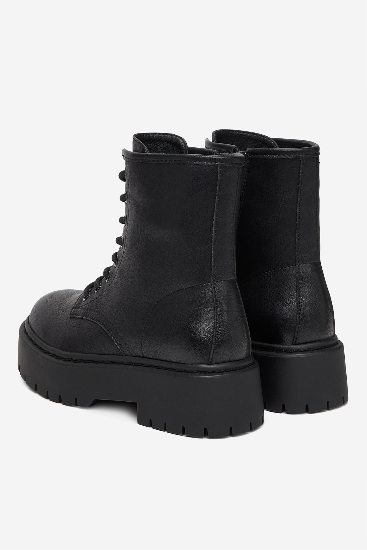 Kotníková obuv Černá