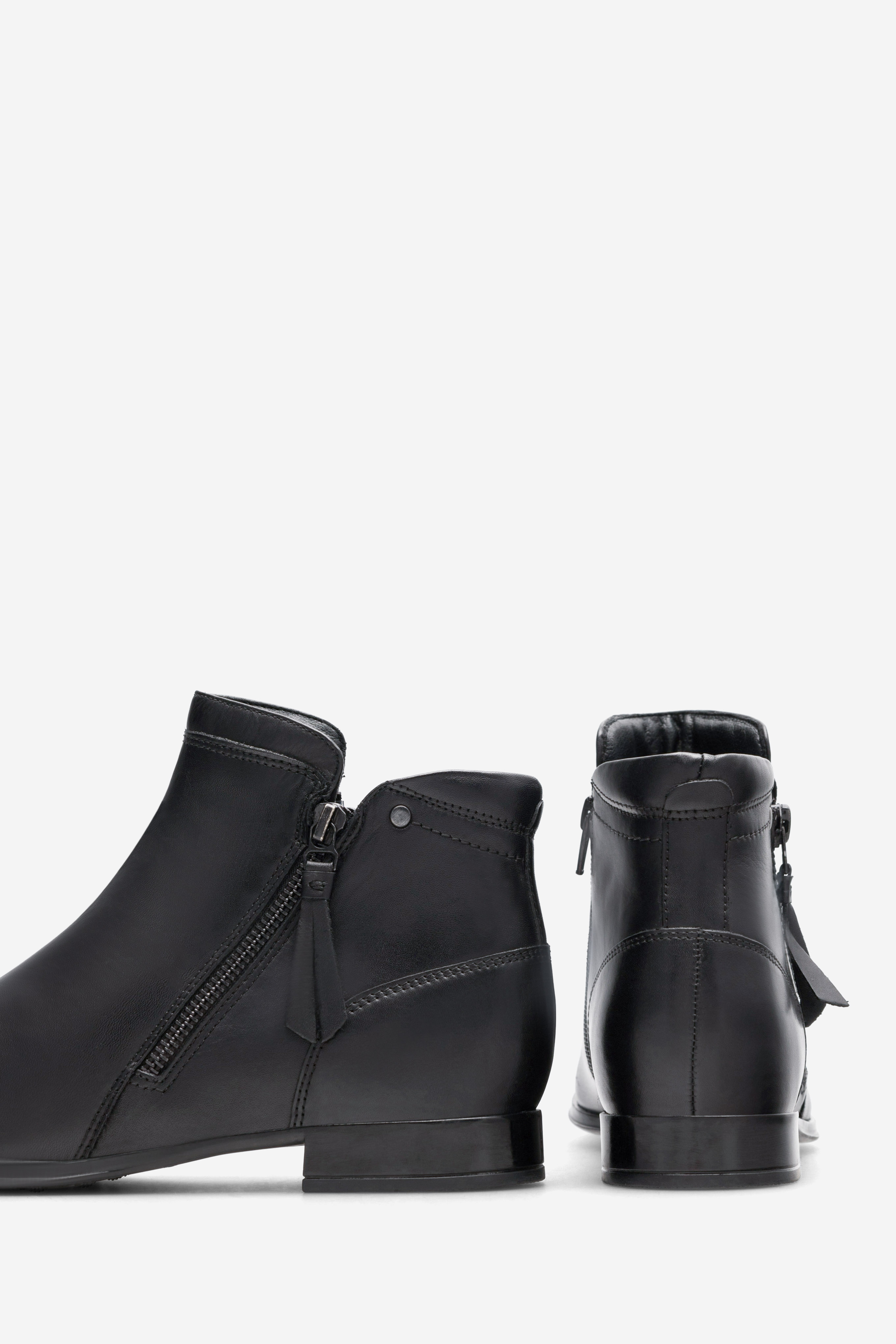 Polokozačky Černá