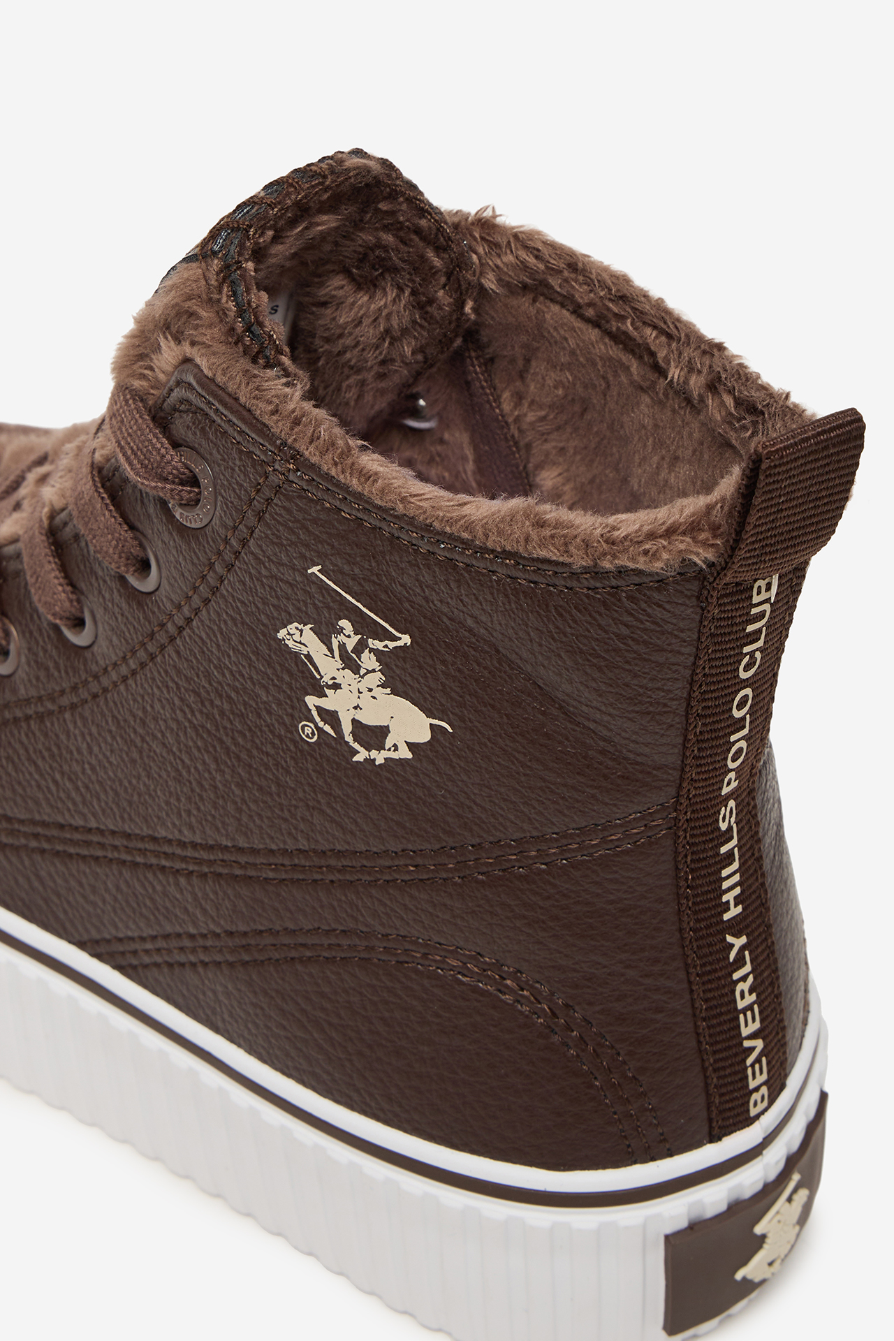 Teniși Maro închis