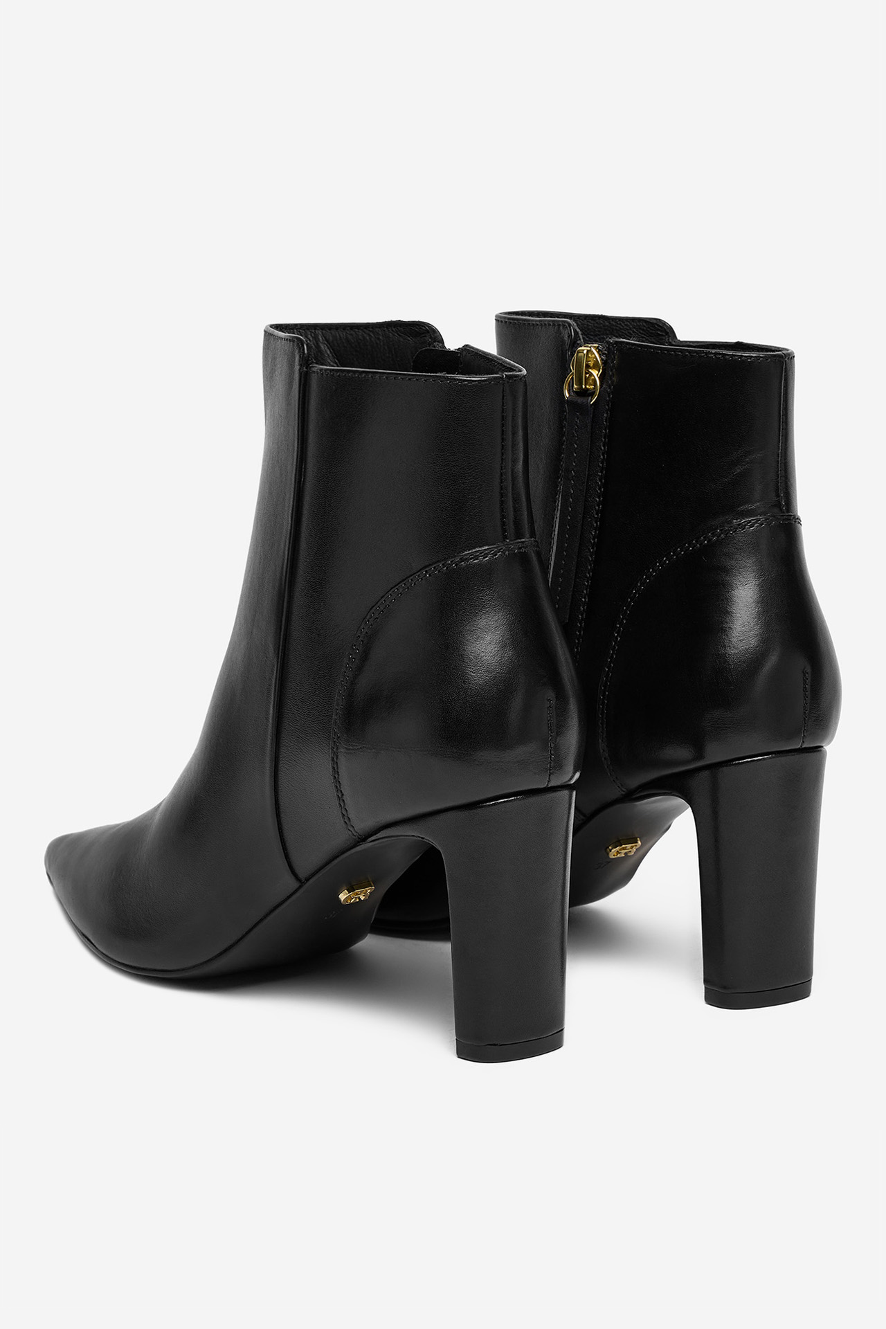 Polokozačky Černá