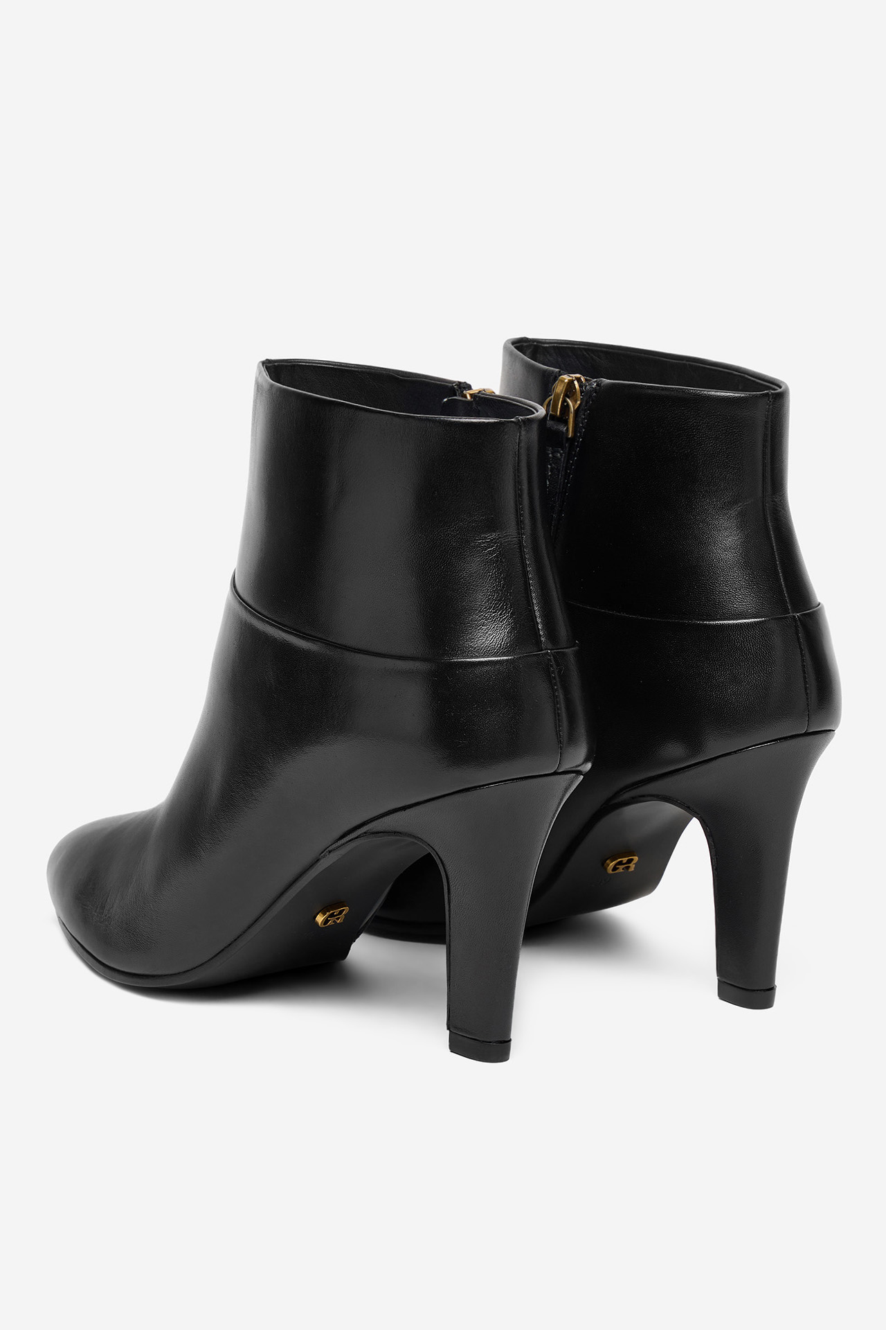 Polokozačky Černá