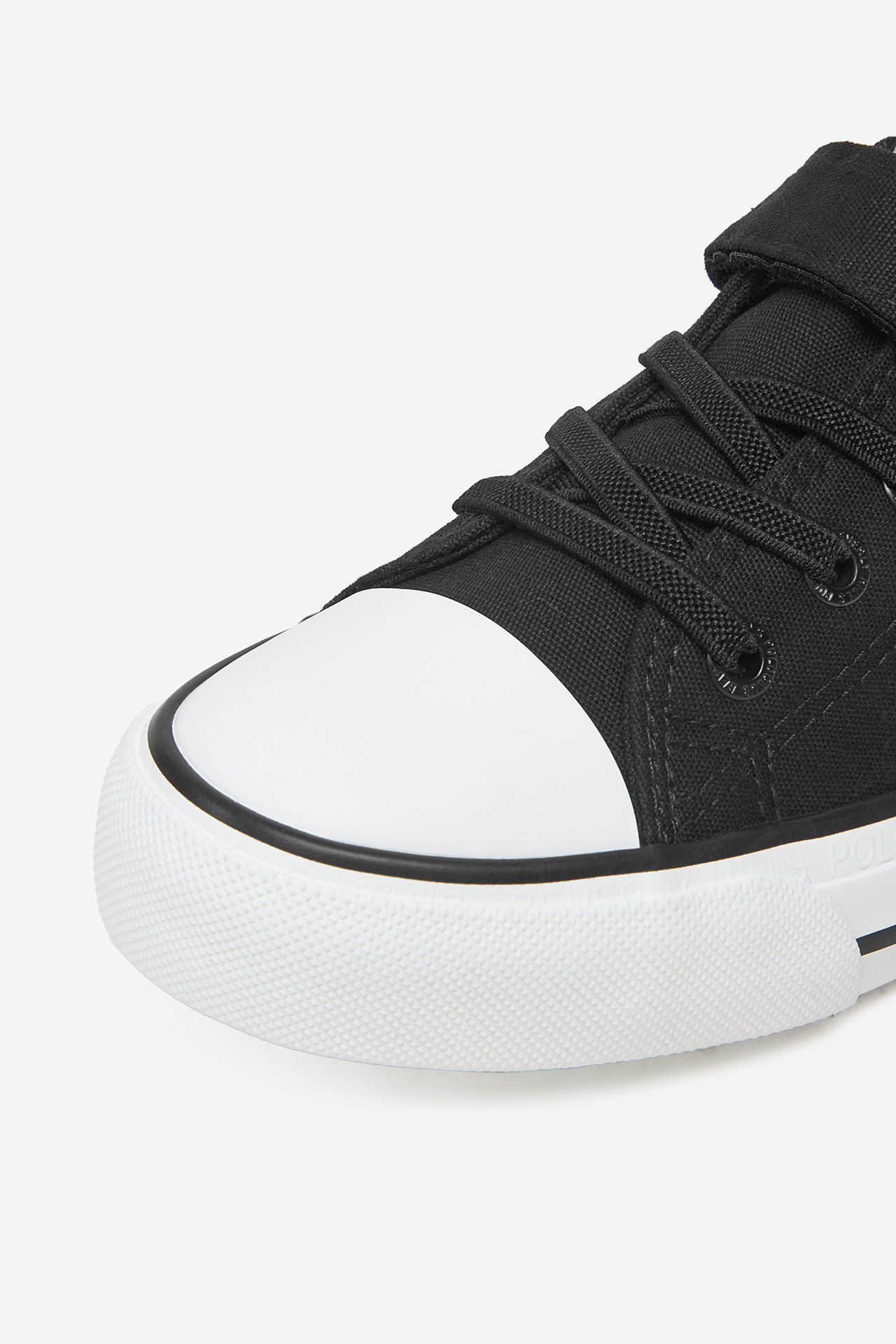 Platnene superge Črna