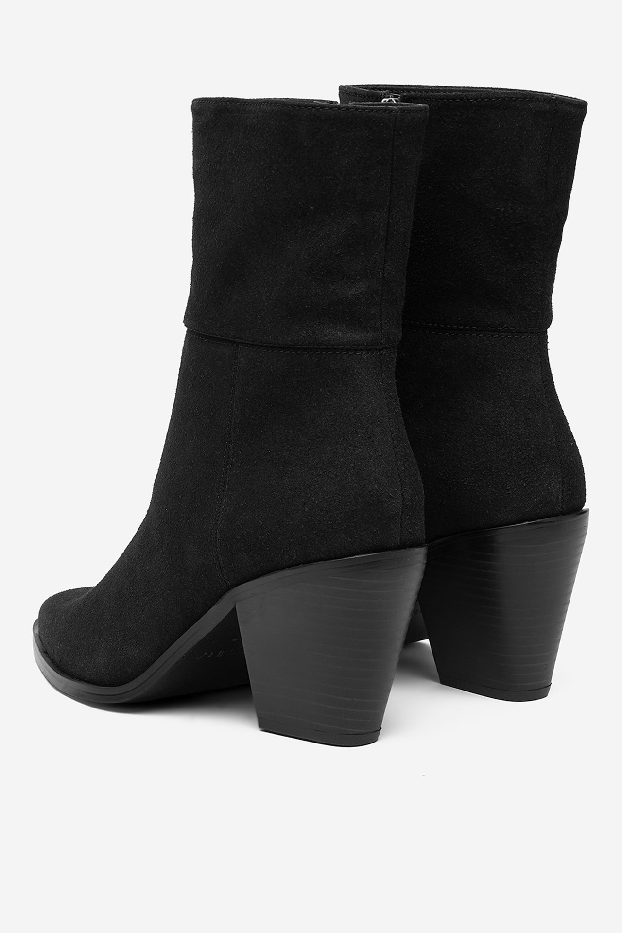 Polokozačky Černá