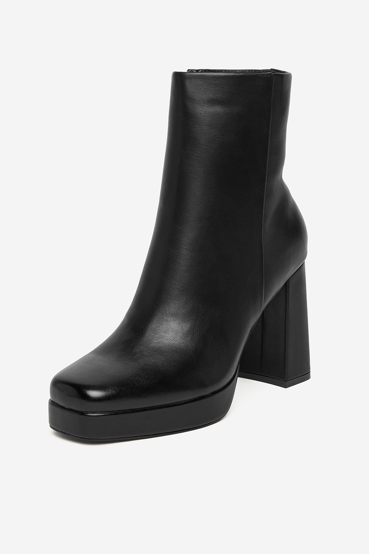 Polokozačky Černá